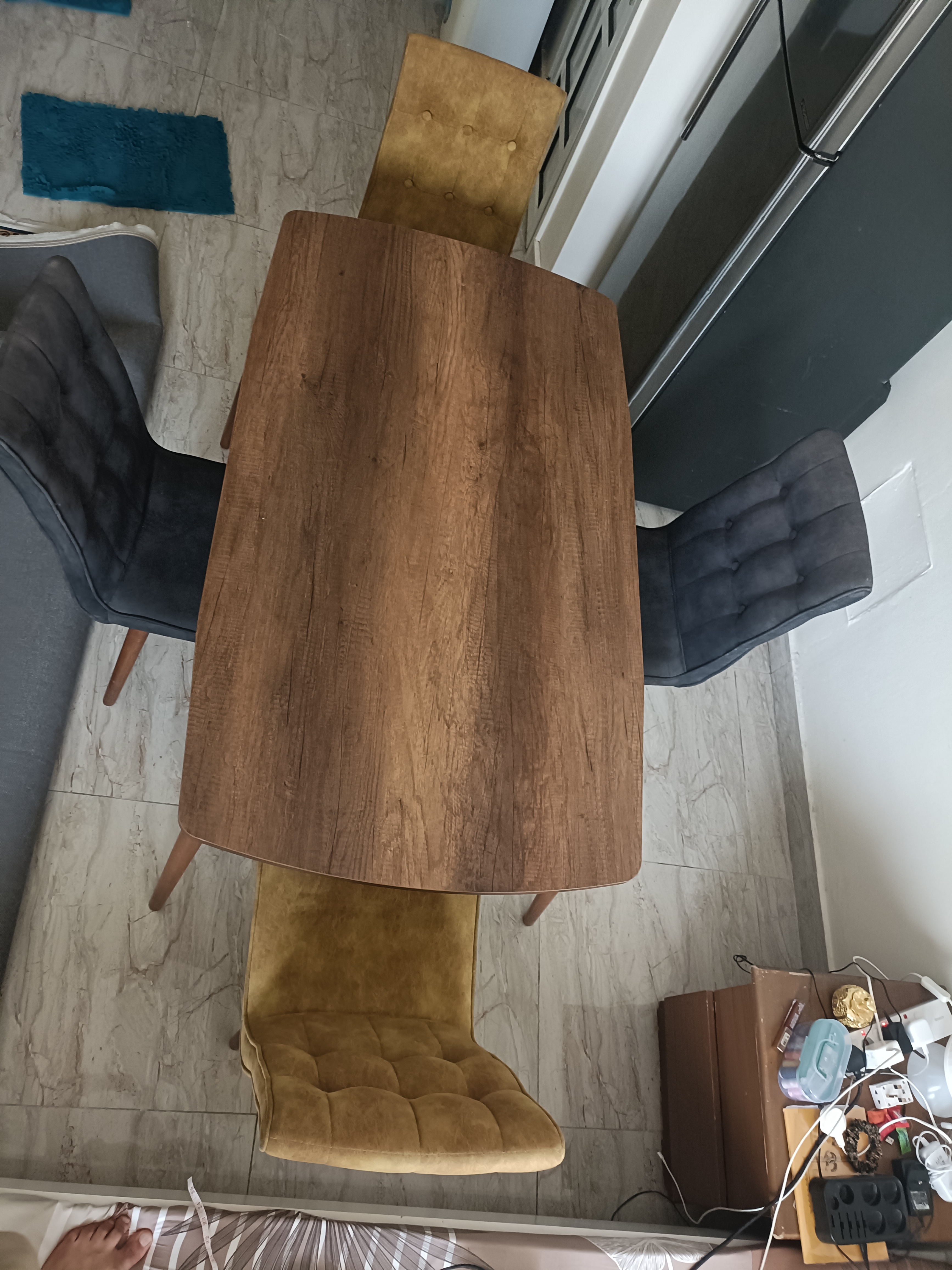 Dinning Table with chairs - Image 4