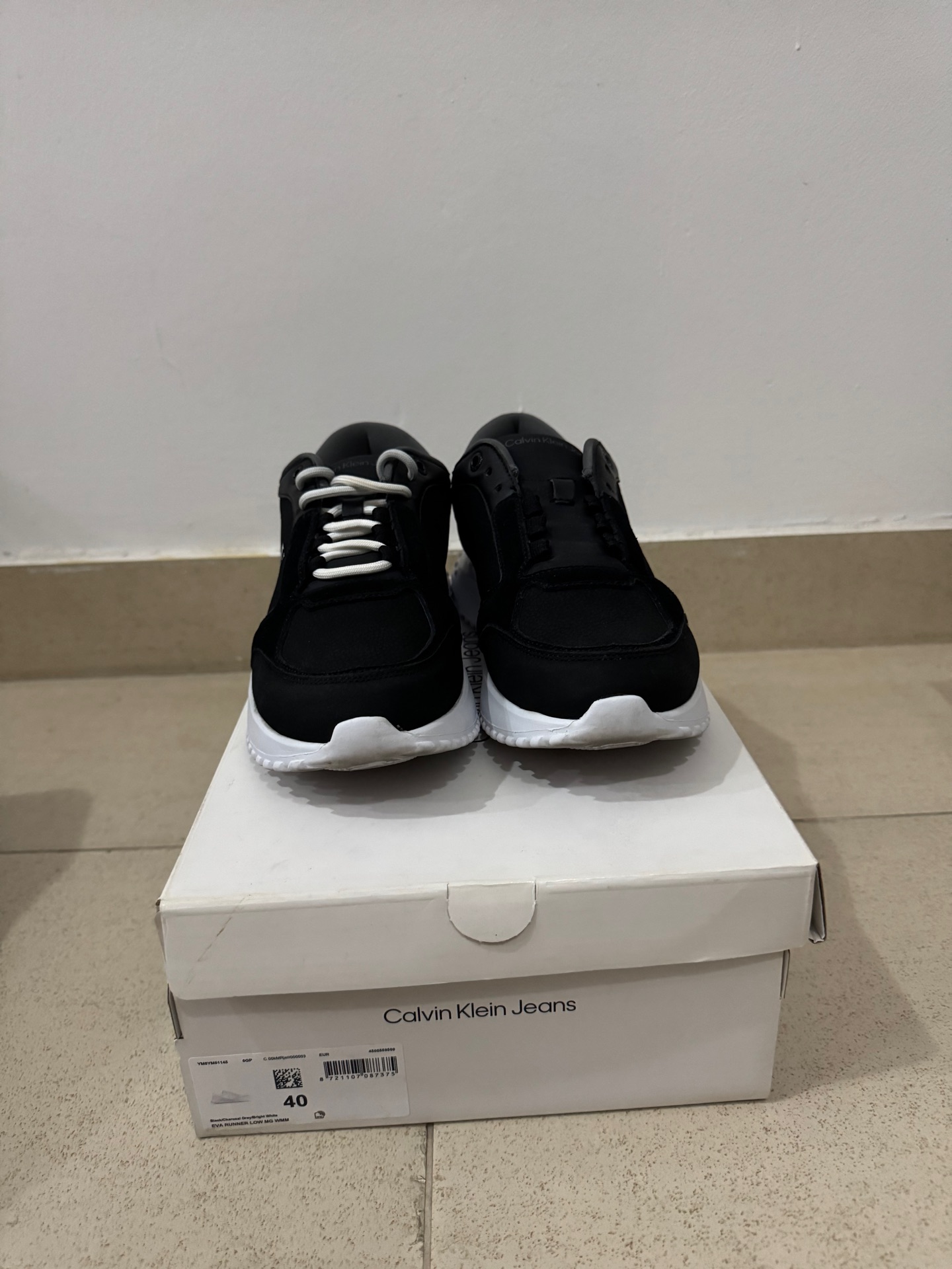 Original shoes for sale  - Image 9