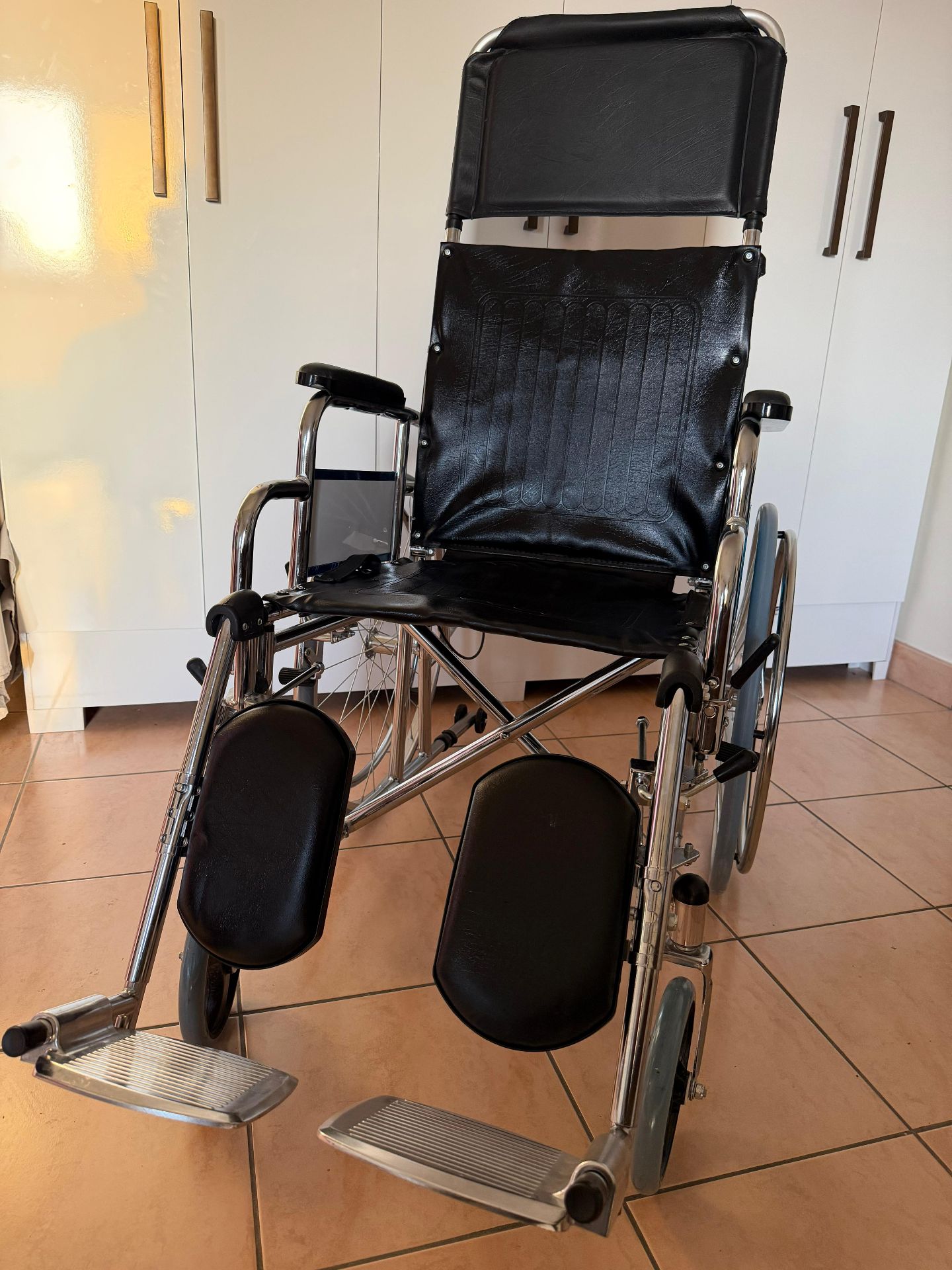 Wheel chair - Image 5