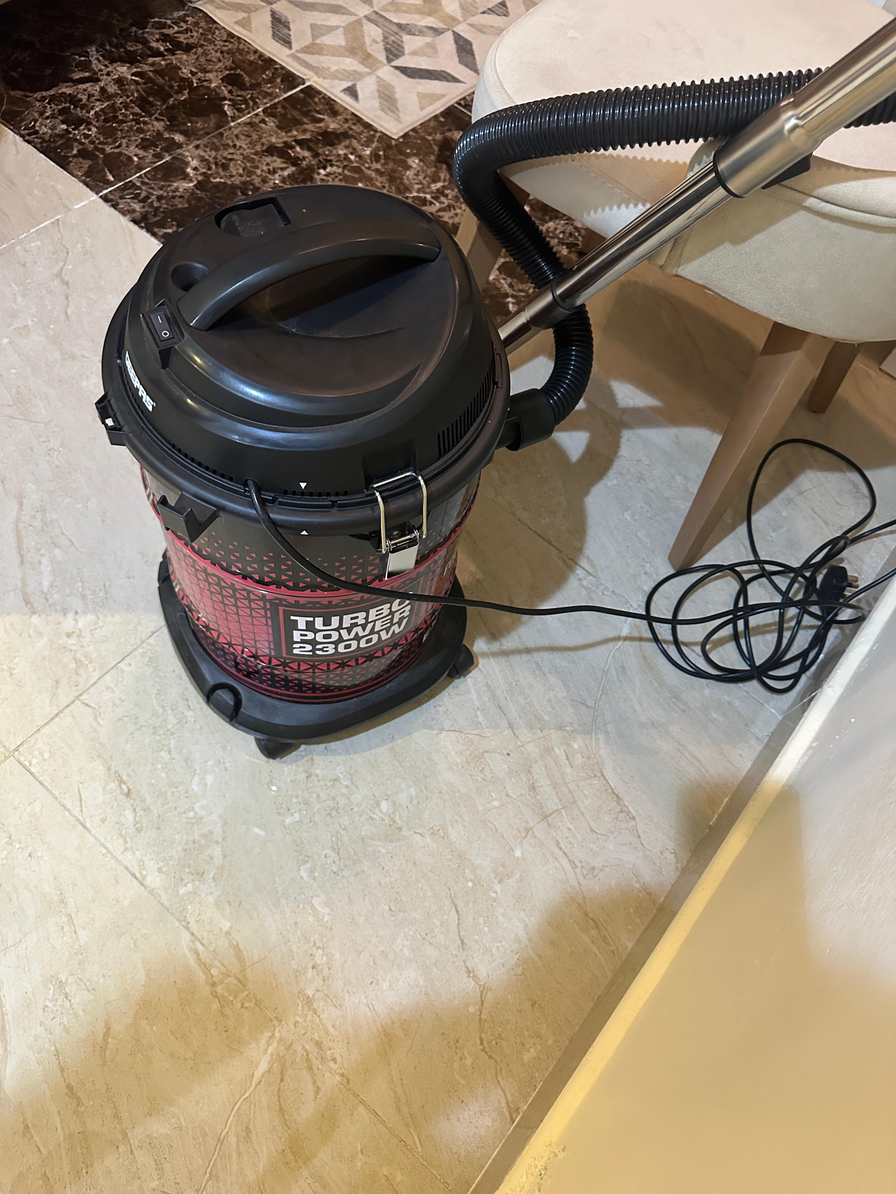 Vaccum cleaner 2300W - Image 2
