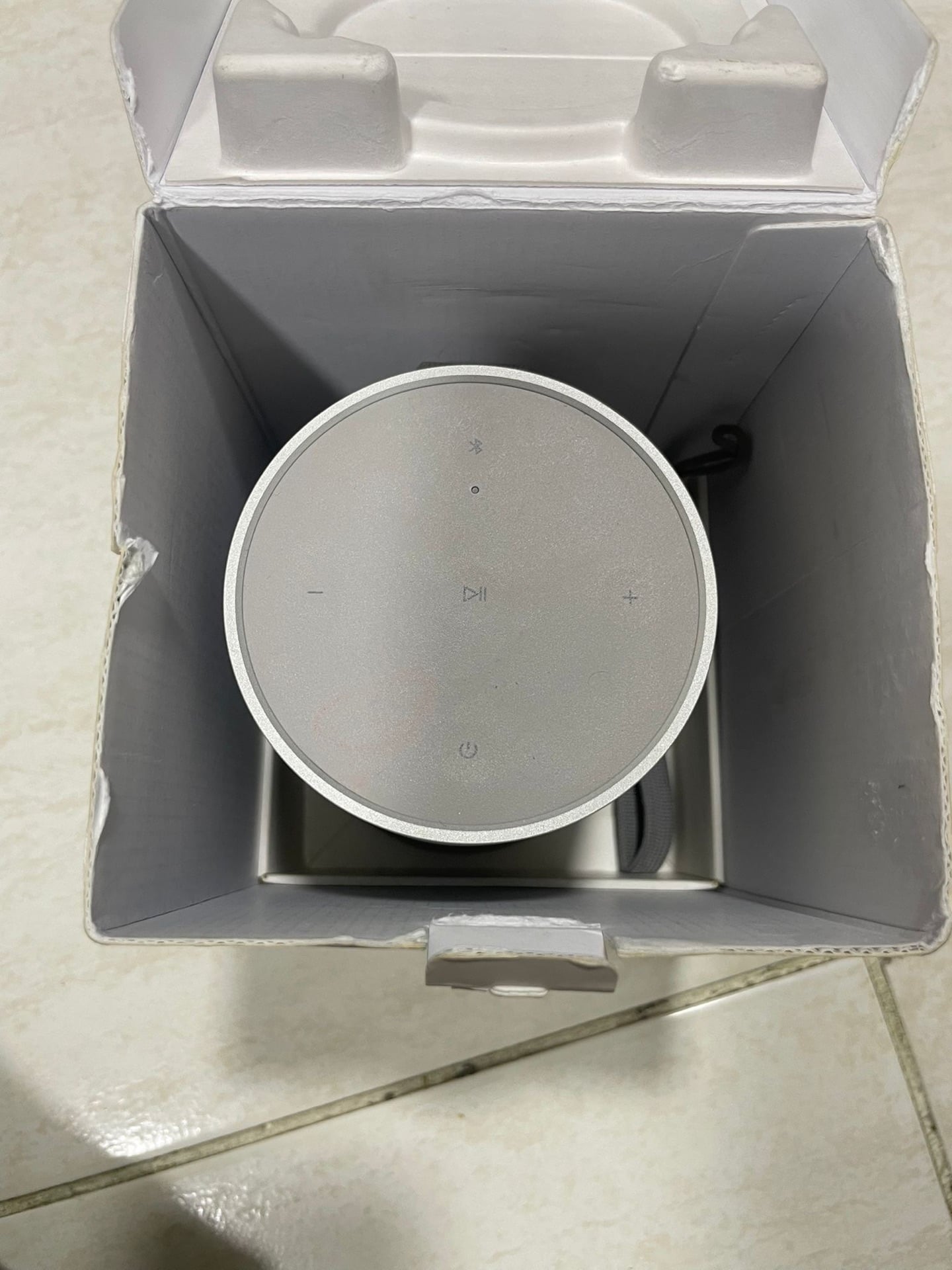 Bang & Olufsen bluetooth Speakers - Image 5
