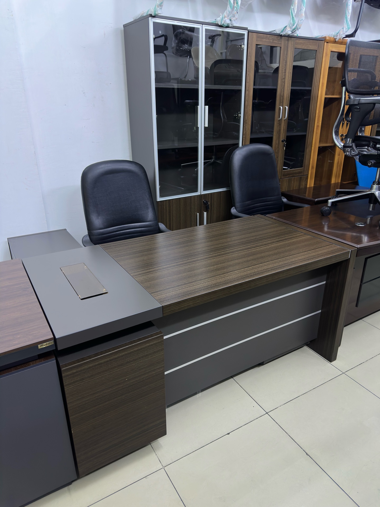 Used Office Items Selling 33087737 - Image 8
