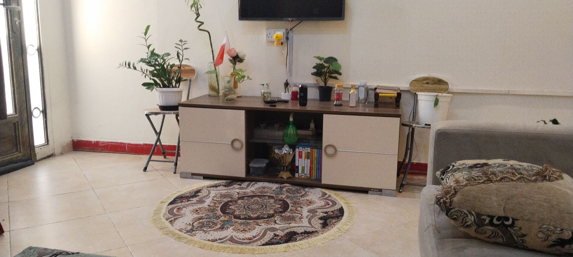 Tv stand - Image 1