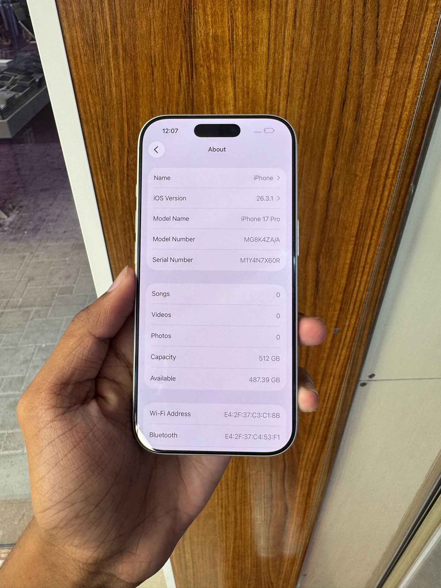 آيفون 17 برو 512 جيجابايت شريحة eSIM - Image 3