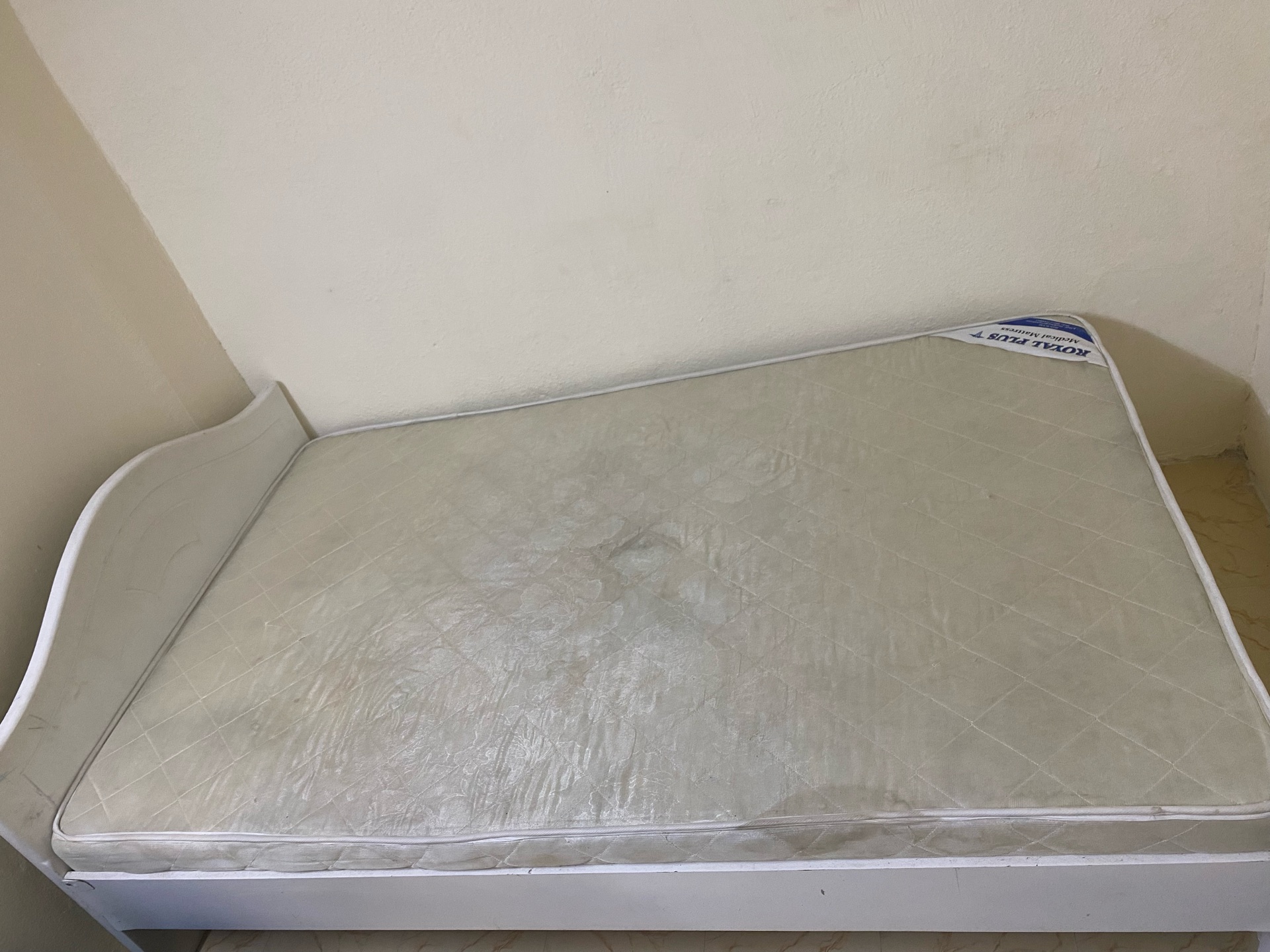BED AND MATTRESS  - Image 2