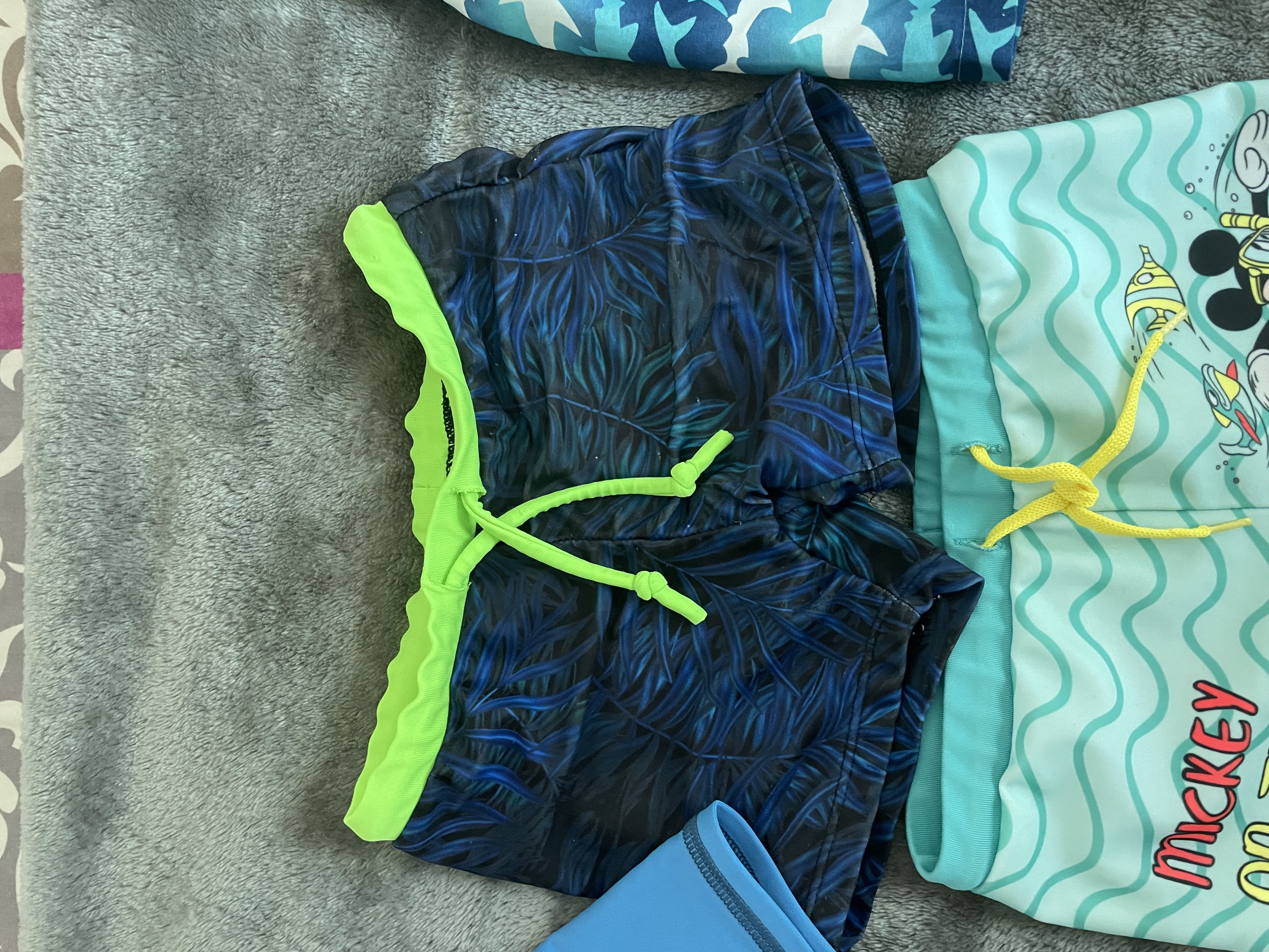 Swimsuit and accessories 3-7 years old - Image 3