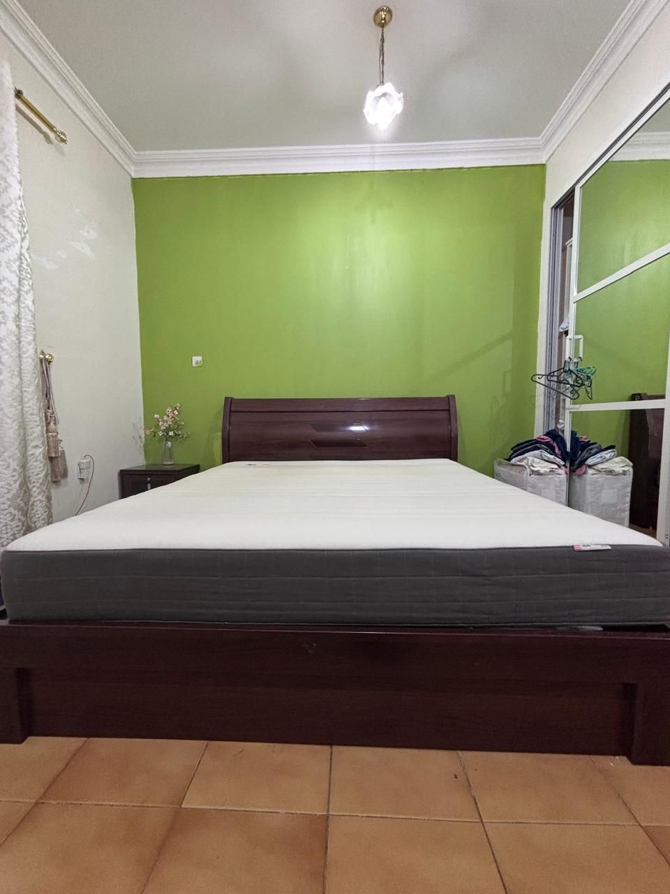 Heavy bed with IKEA mattress havog new. - Image 8