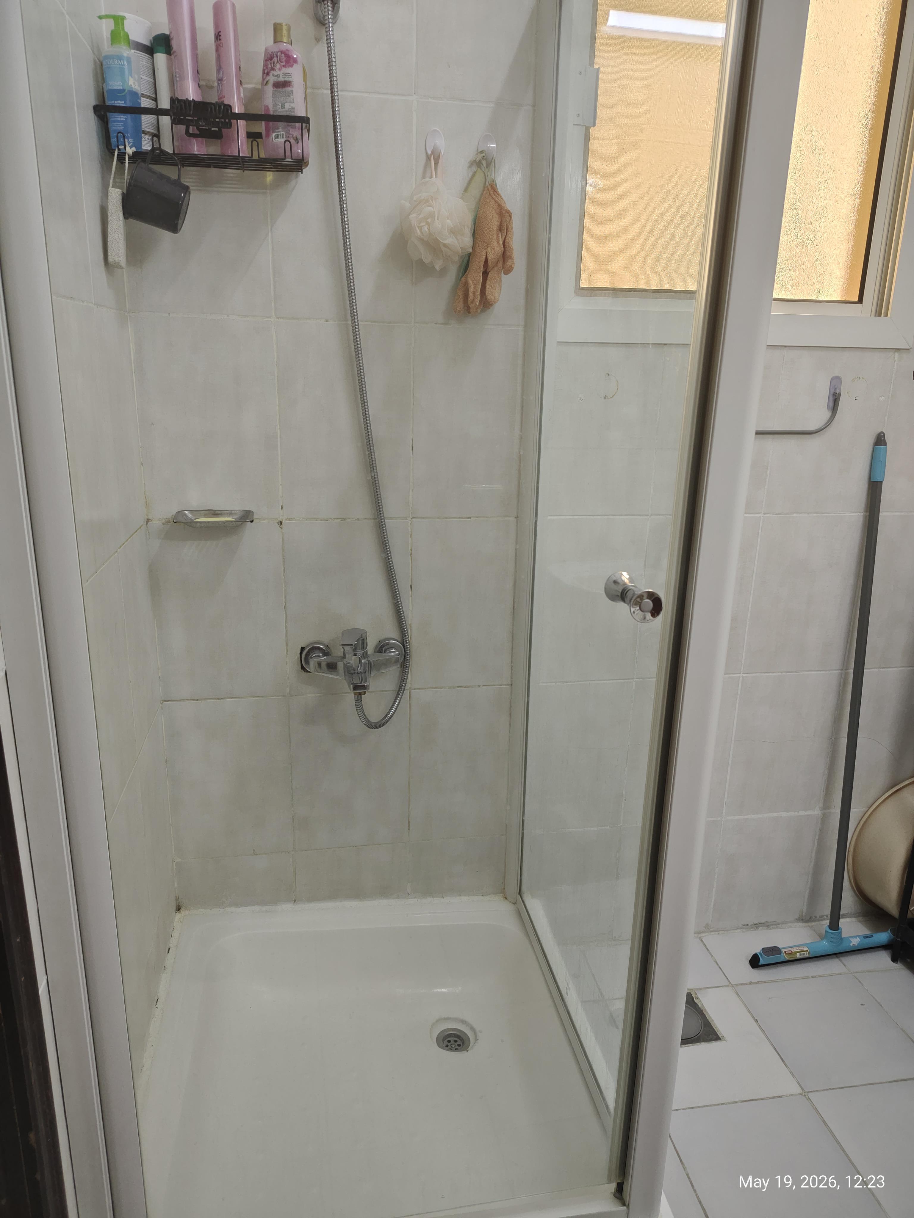 Shower box with tray - Image 4