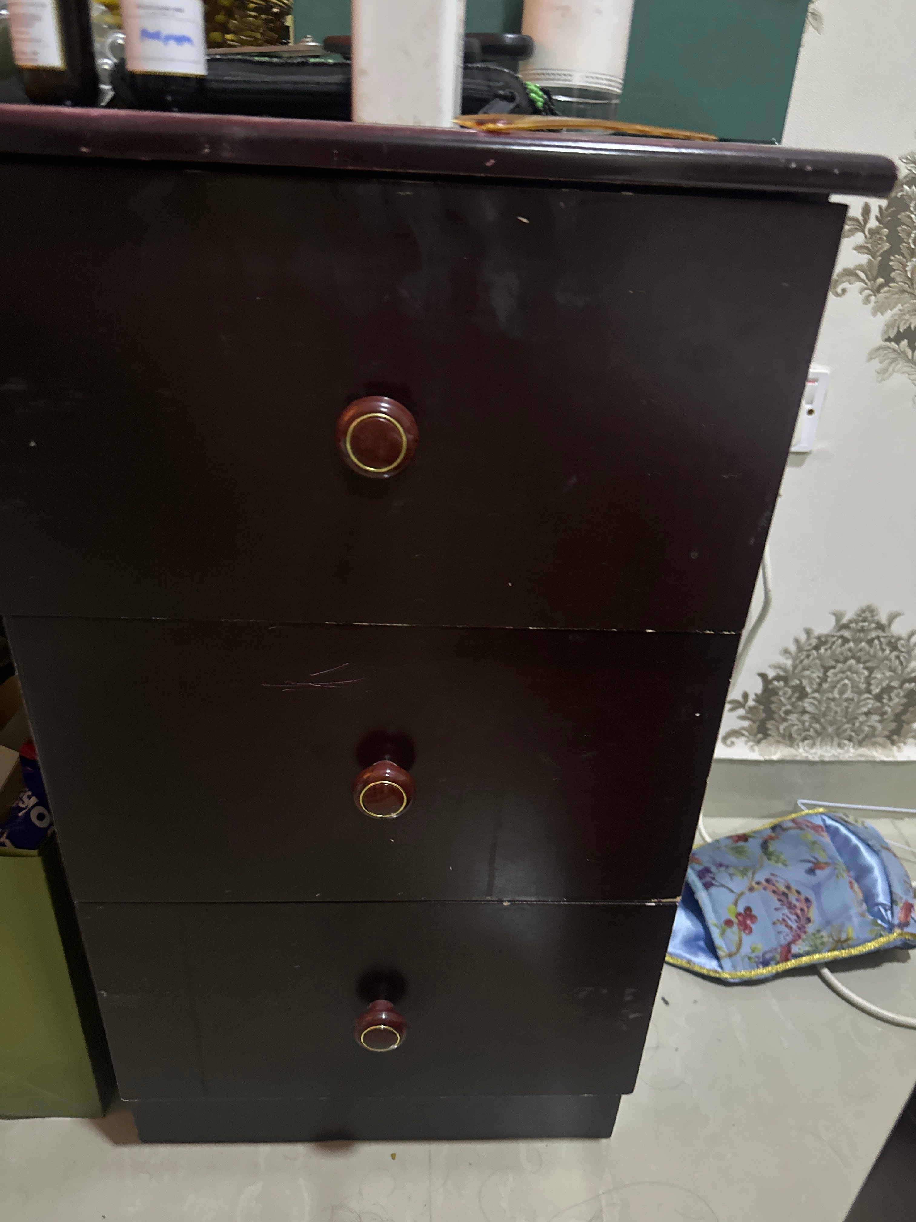 DRESSING TABLE WITH MIRROR - Image 3