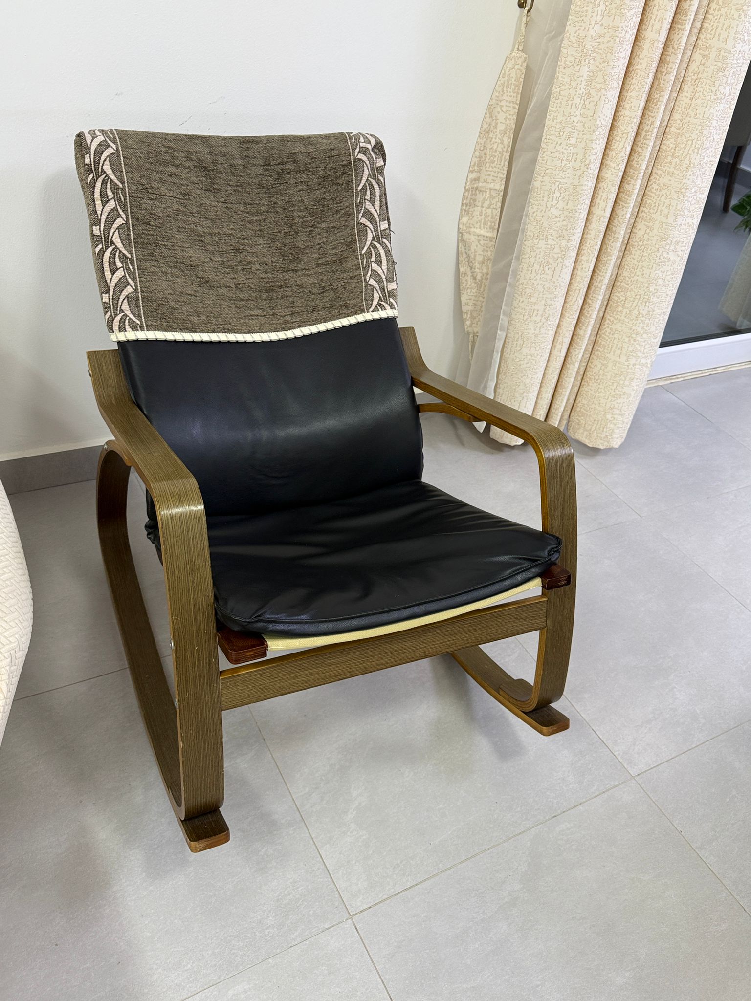 Items for Sale In Al Khor_Furnitures and other things - Image 6