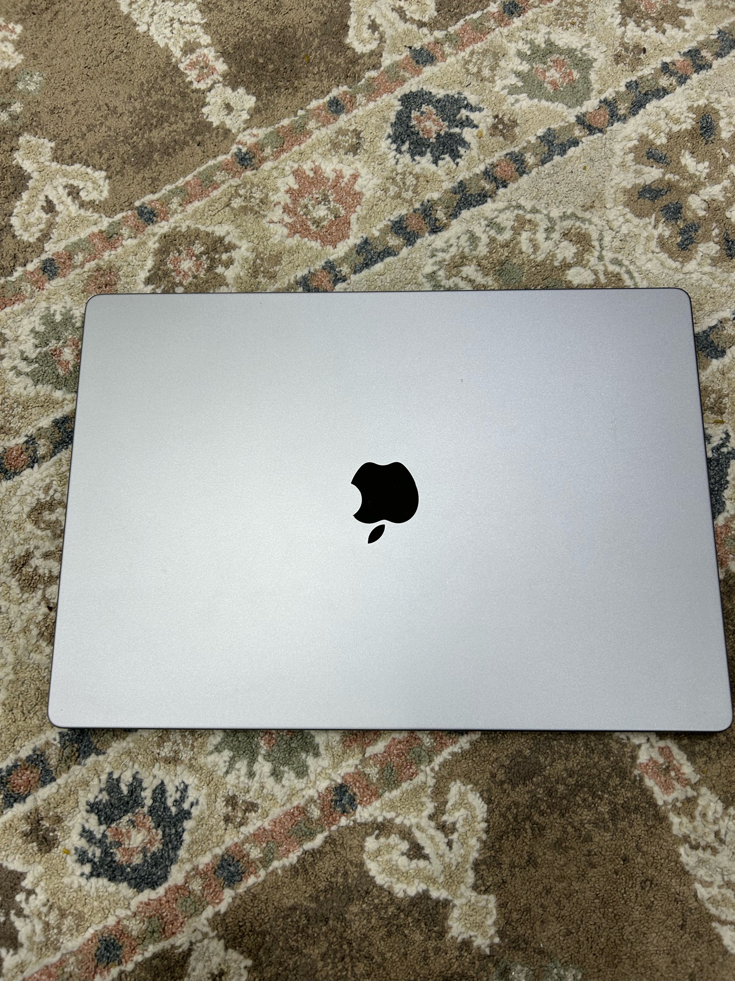 Macbook Pro M1 Pro 16+1TB 2021 16 Inch - Image 1