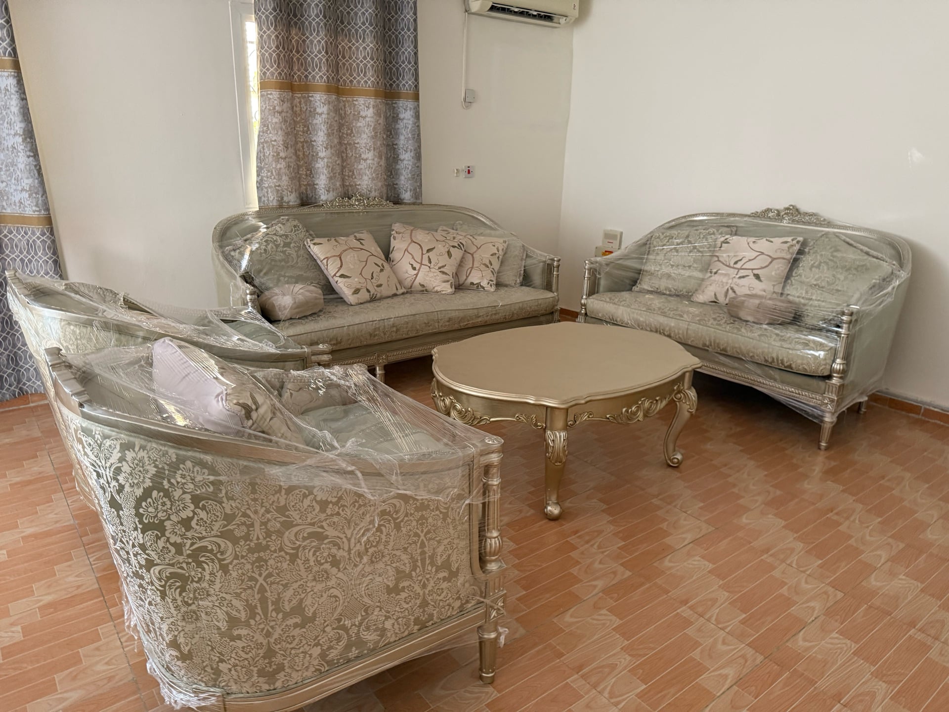 Homecenter Sofa for sale - 7 seater . rarely used  - Image 5