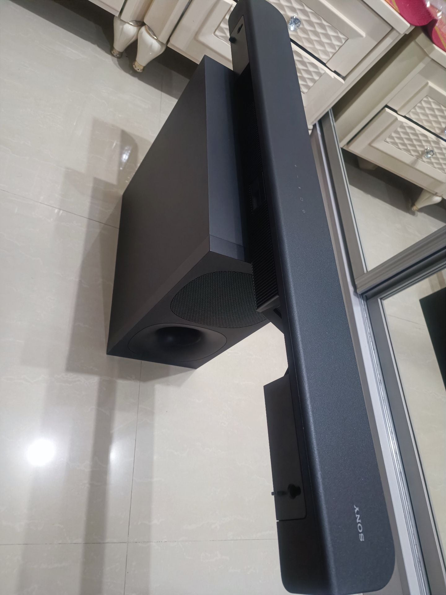 Sony soundbar like new - Image 1