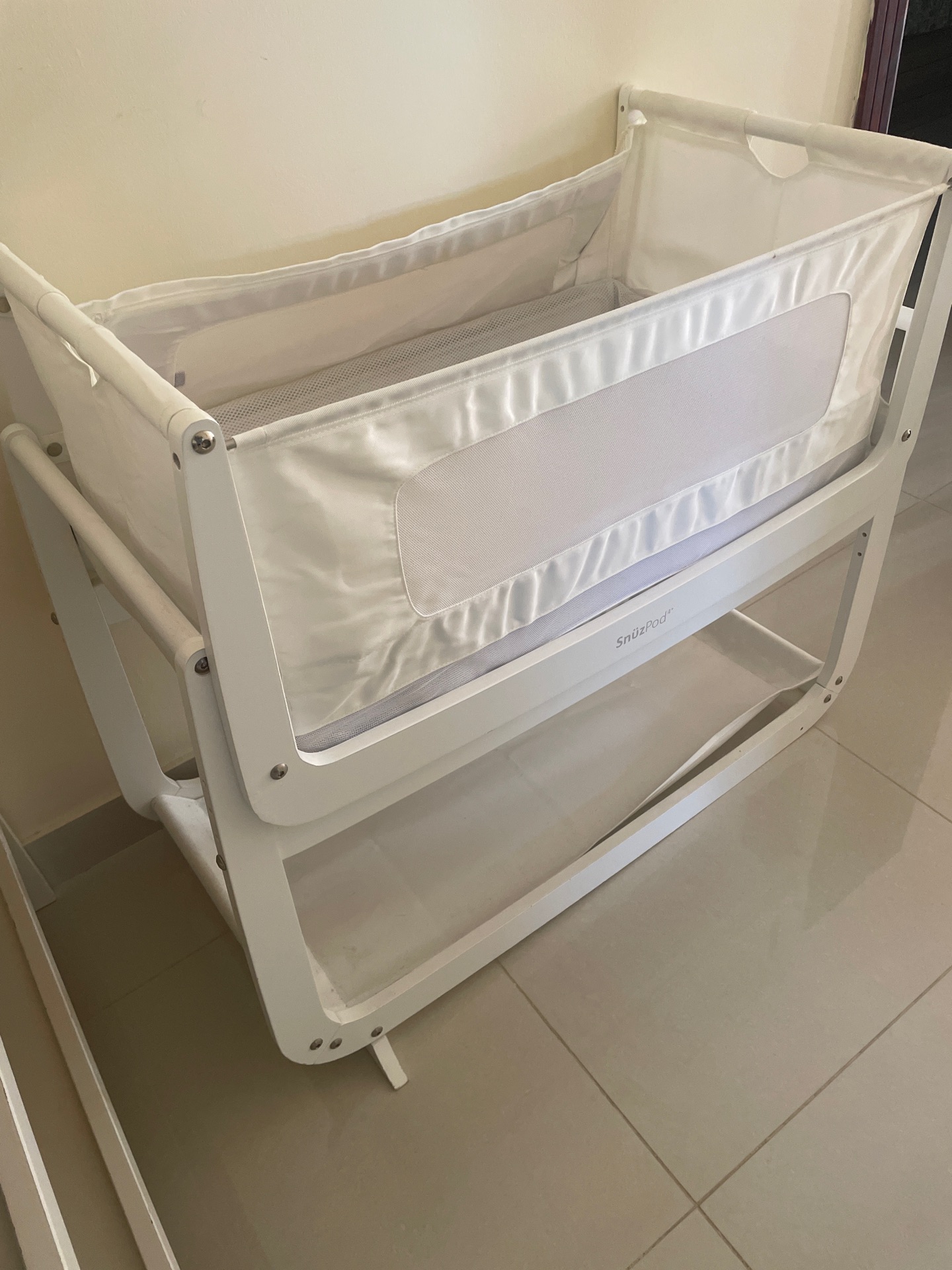 Snuzpod 4 baby crib - Image 4
