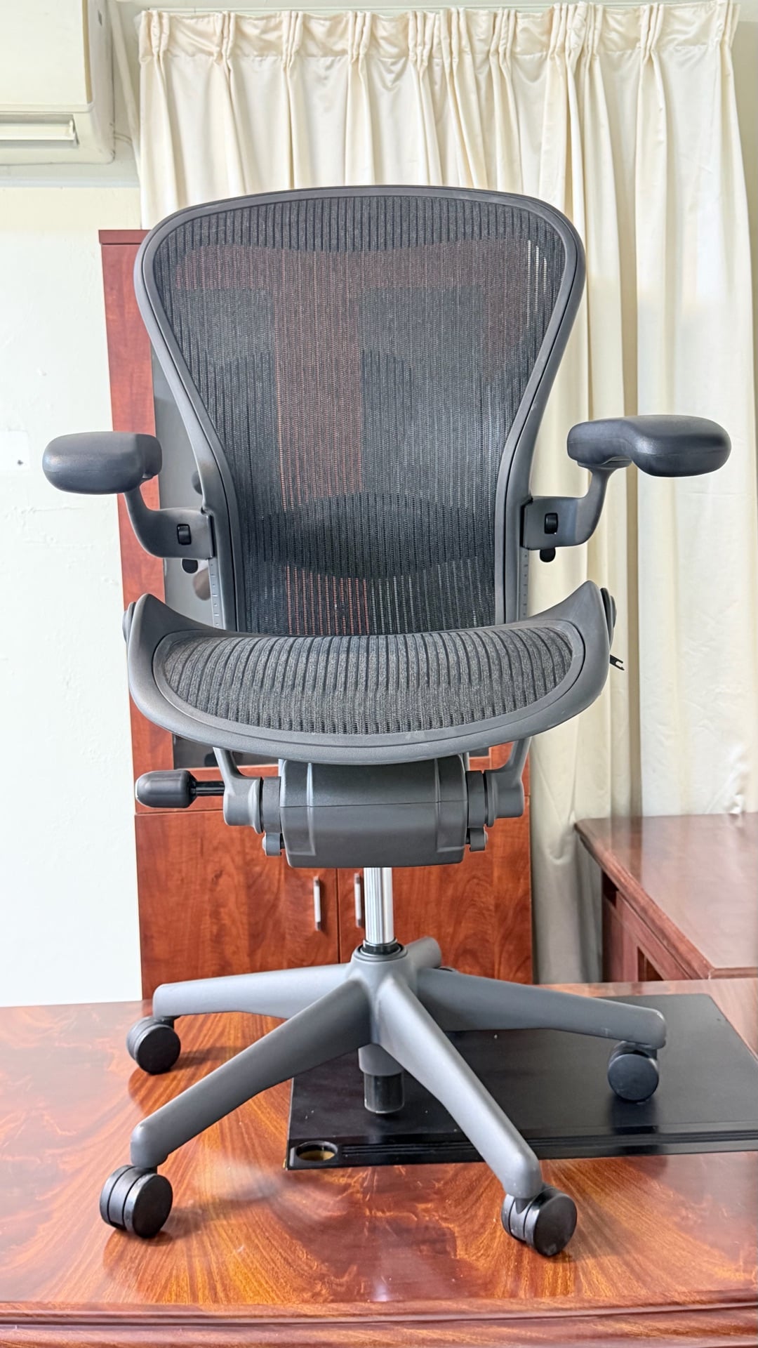 HermanMiller Chair For sale  - Image 8