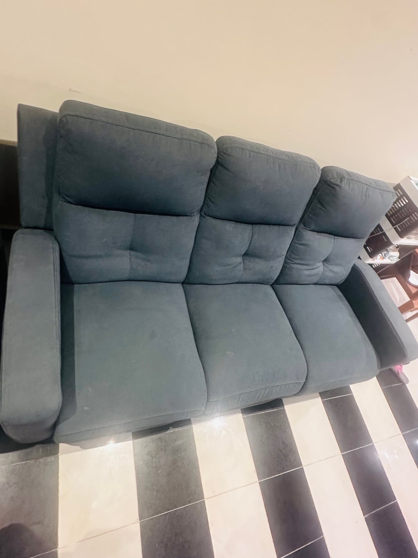 Sofa with 3 seater - Image 1