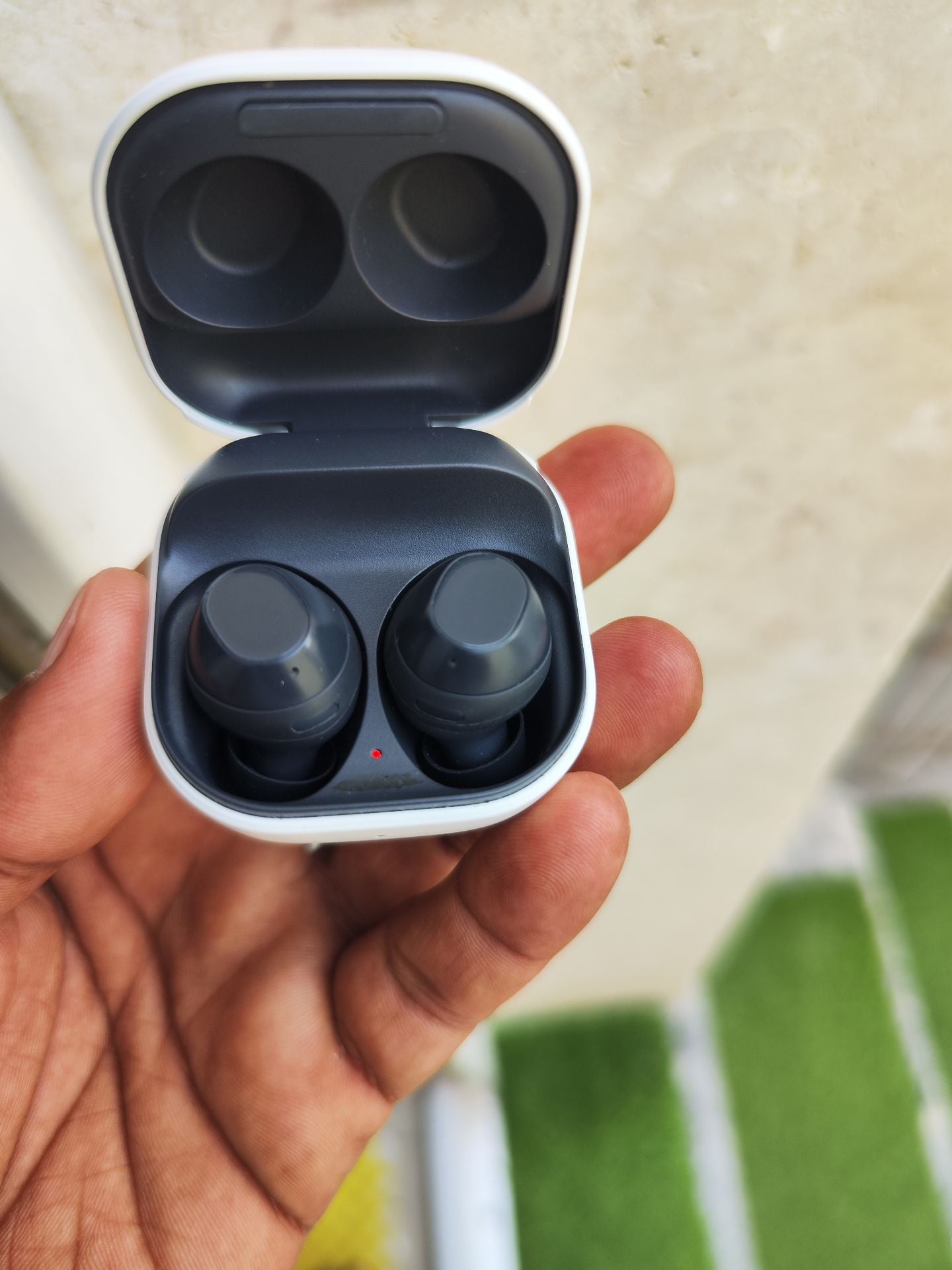 Samsung buds fe - Image 2