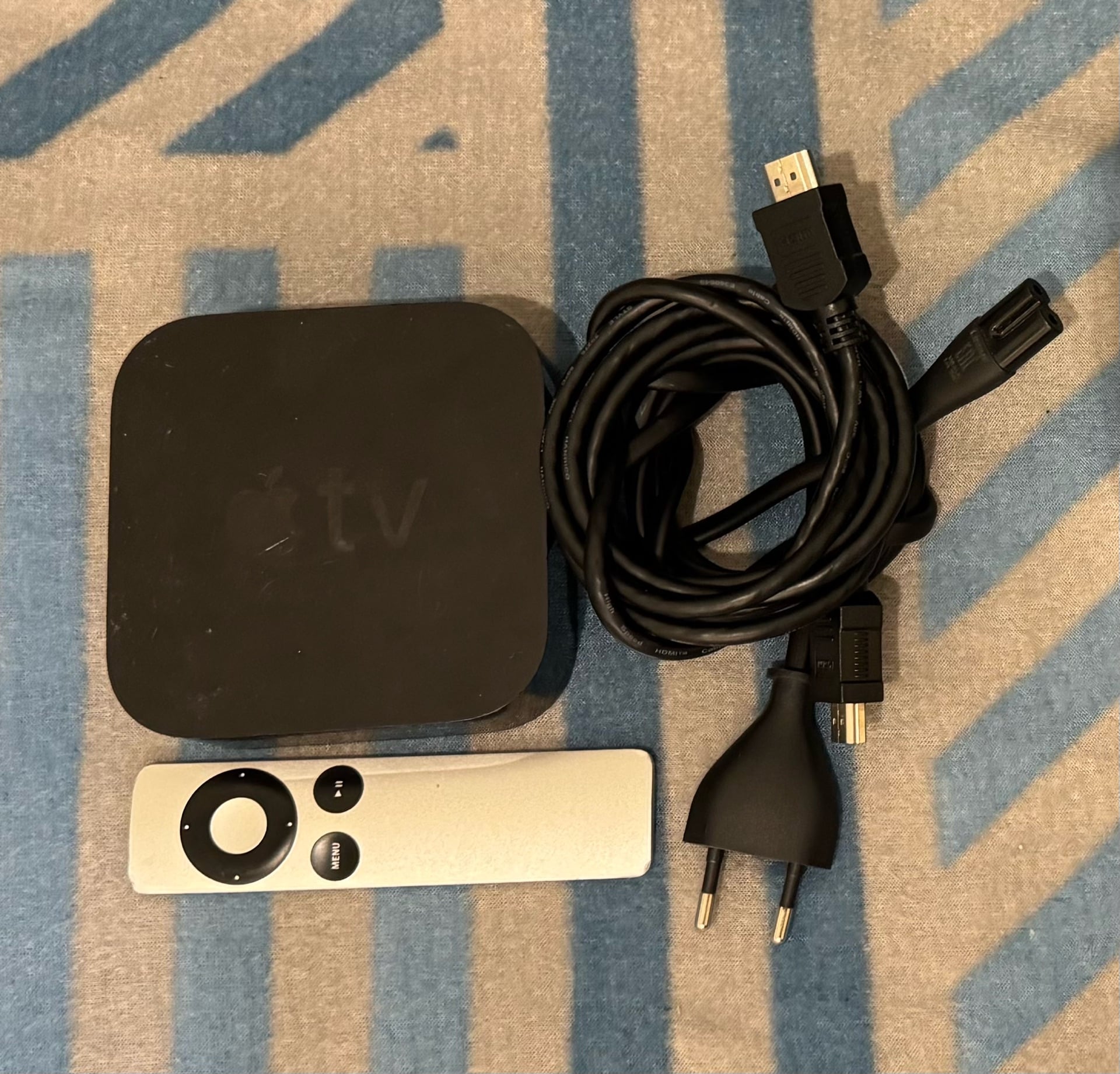 Apple TV   32GB - Image 2