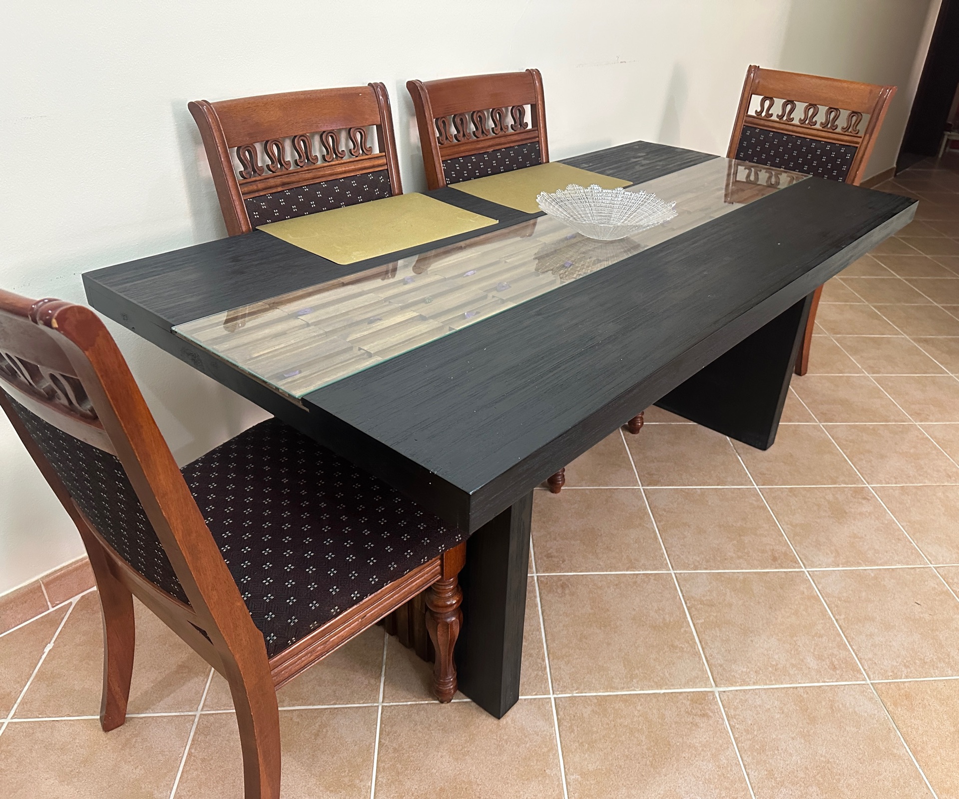 Designer Dining Table without chairs - Image 3