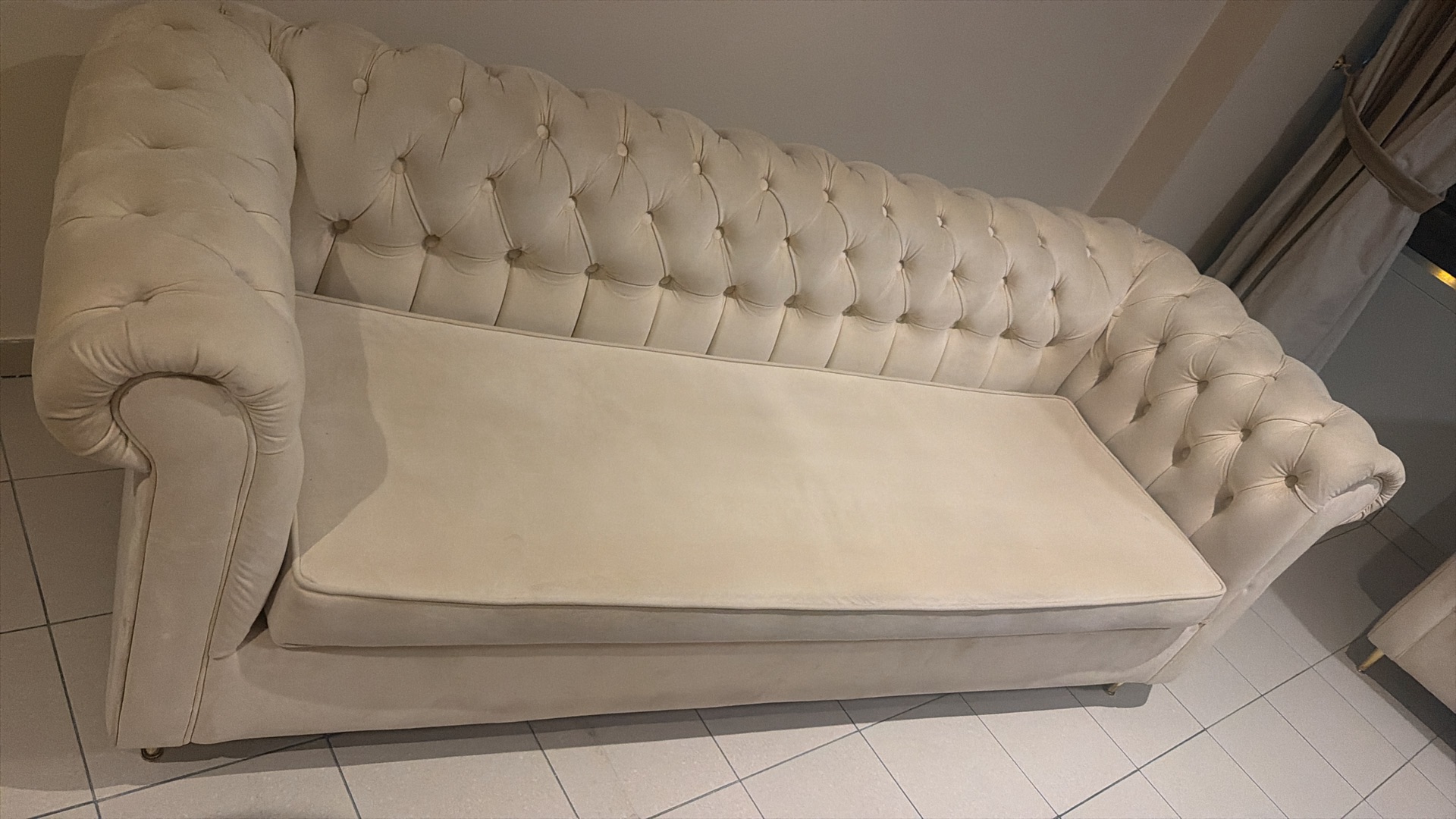Modern and stylish chairs set - Image 4