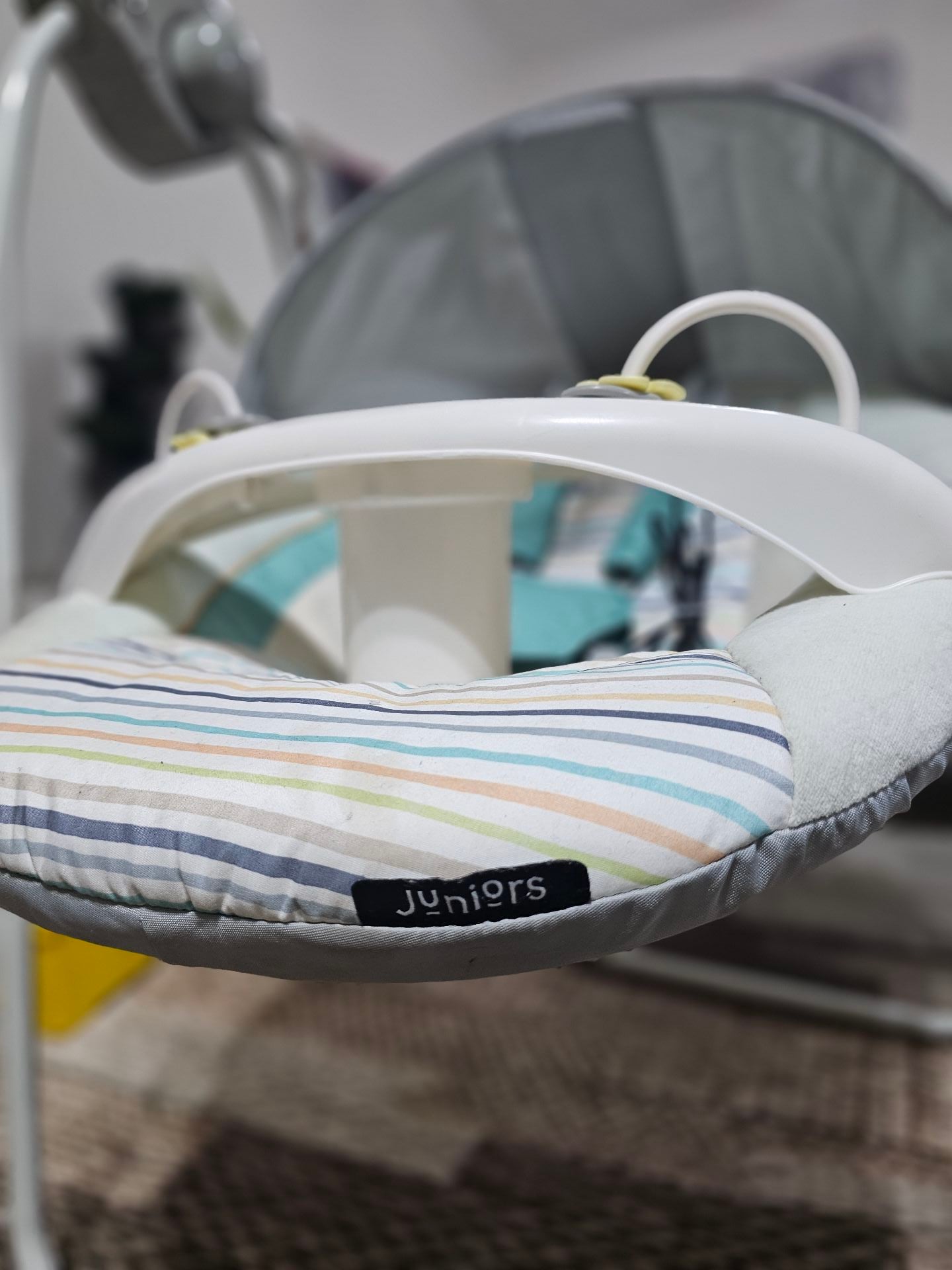 Juniors- Lucas Swing Magic Strip - Foldable Baby Swing - Image 1