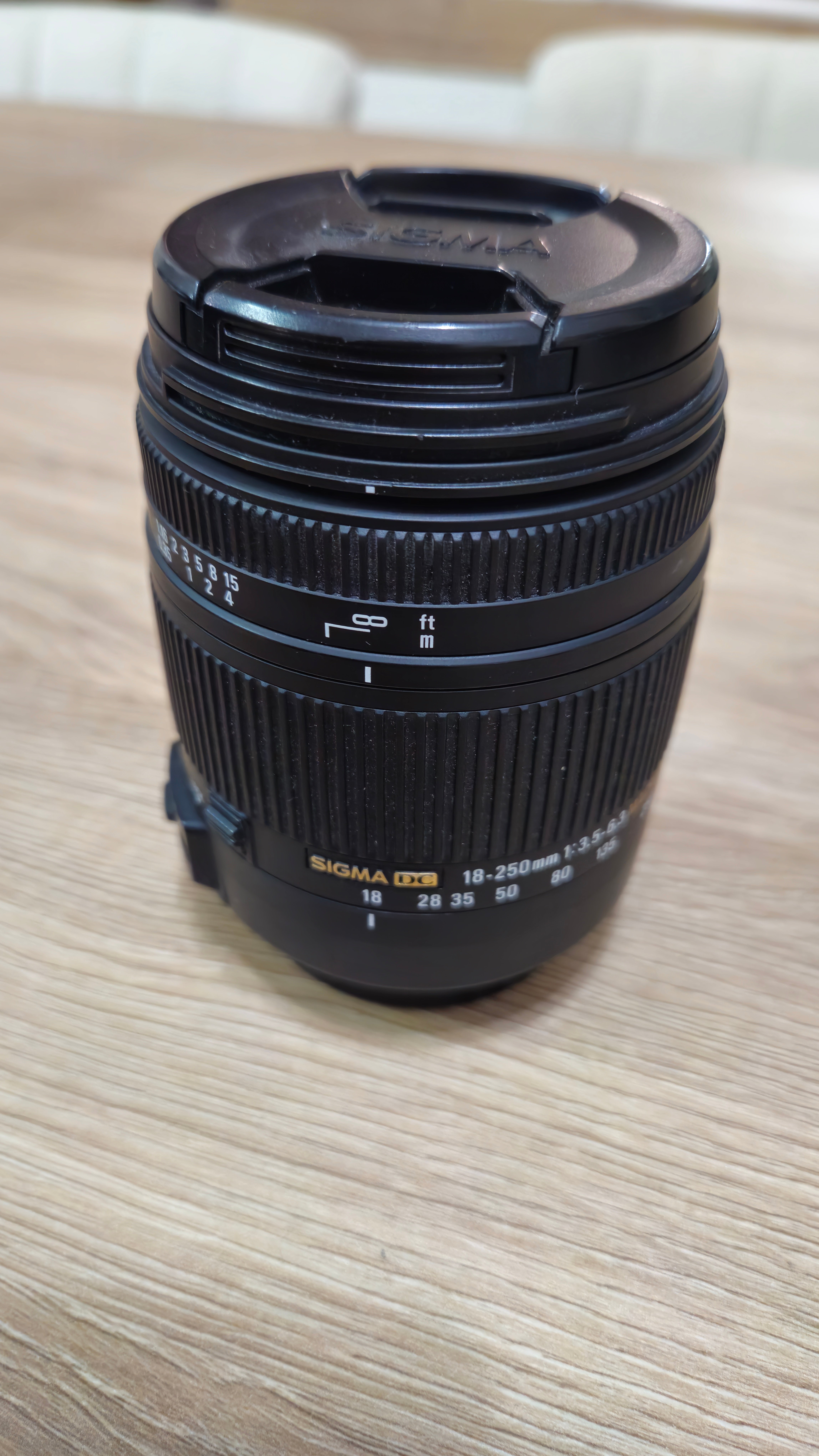 Sigma 18–250mm f/3.5–6.3 DC Macro OS HSM zoom lens - Image 3