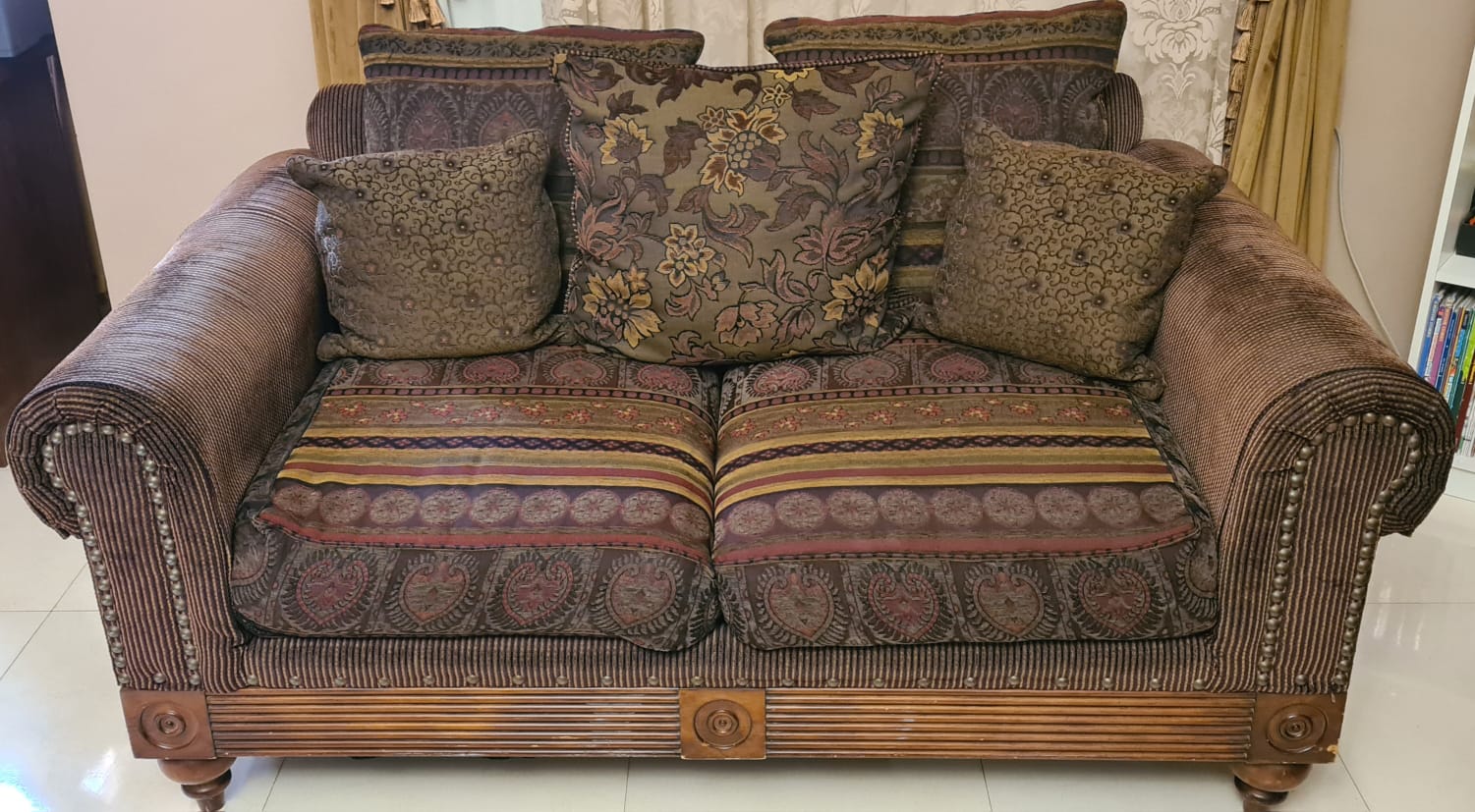 Home Center Sofa for sale (2 Seater - 2 Sofas) -  All in 200 QR - Image 3