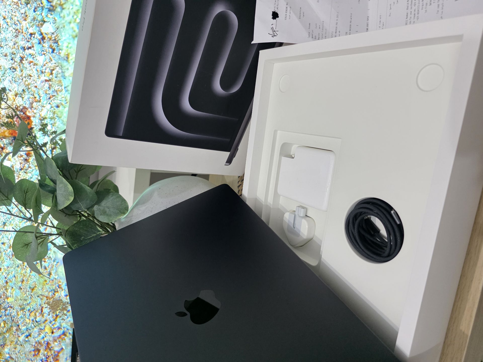Macbook Pro M4 Max 16 بوصة 36/1TB أسود - Image 6