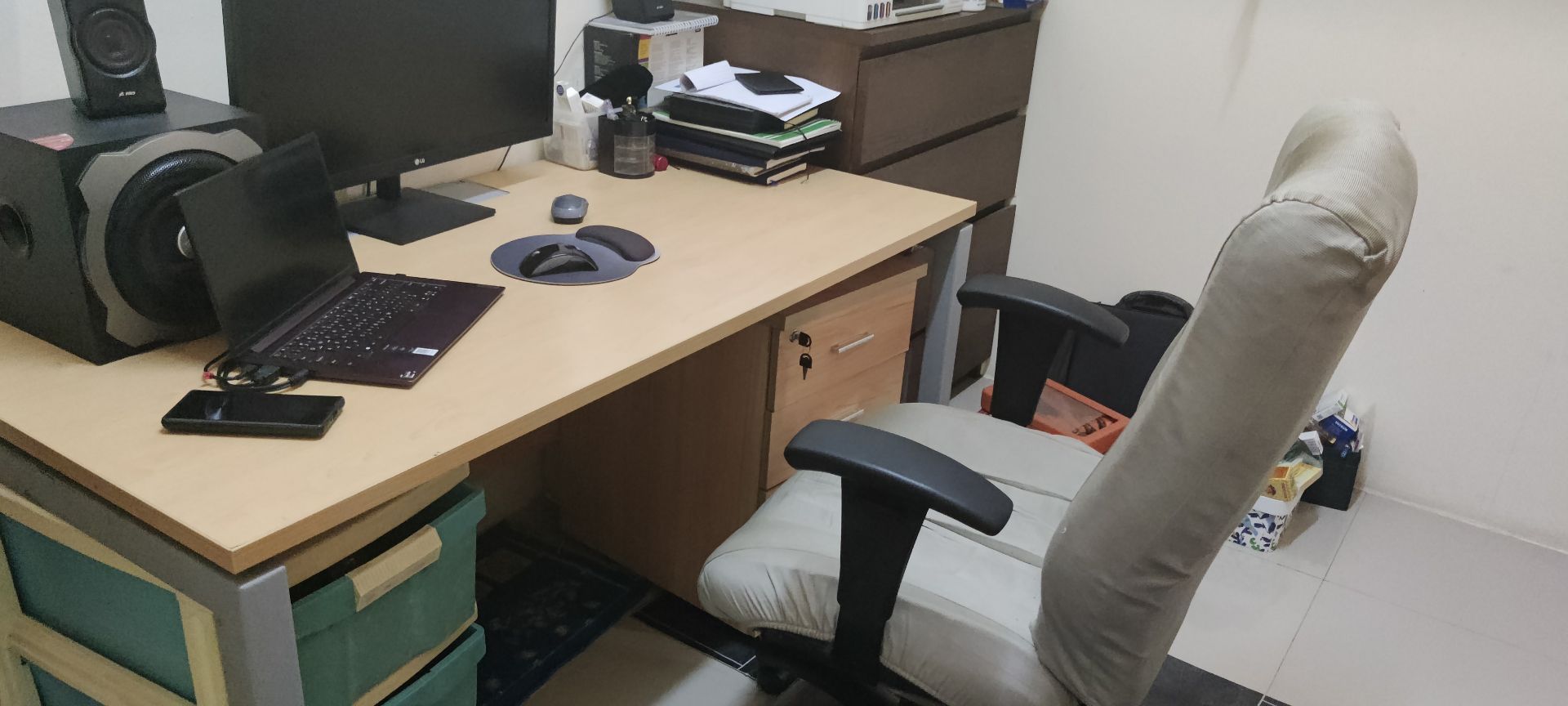 Office Desk and chair - Image 3