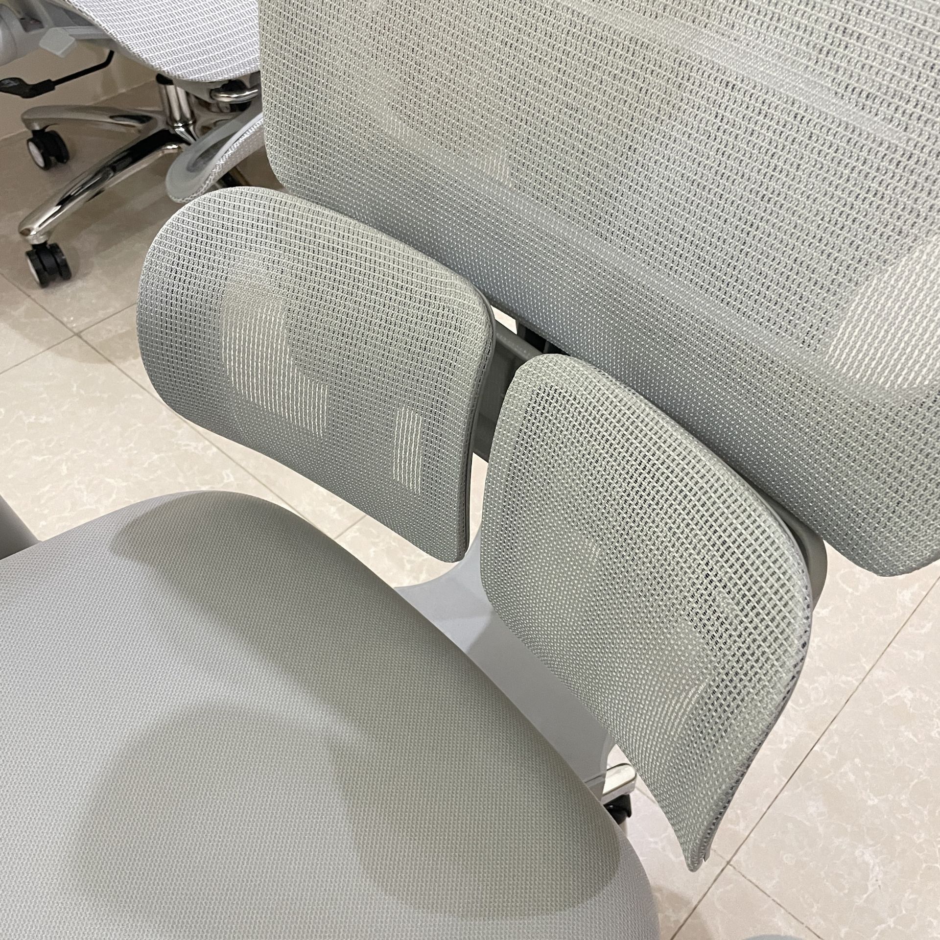 Office Tables & Seating - Image 10
