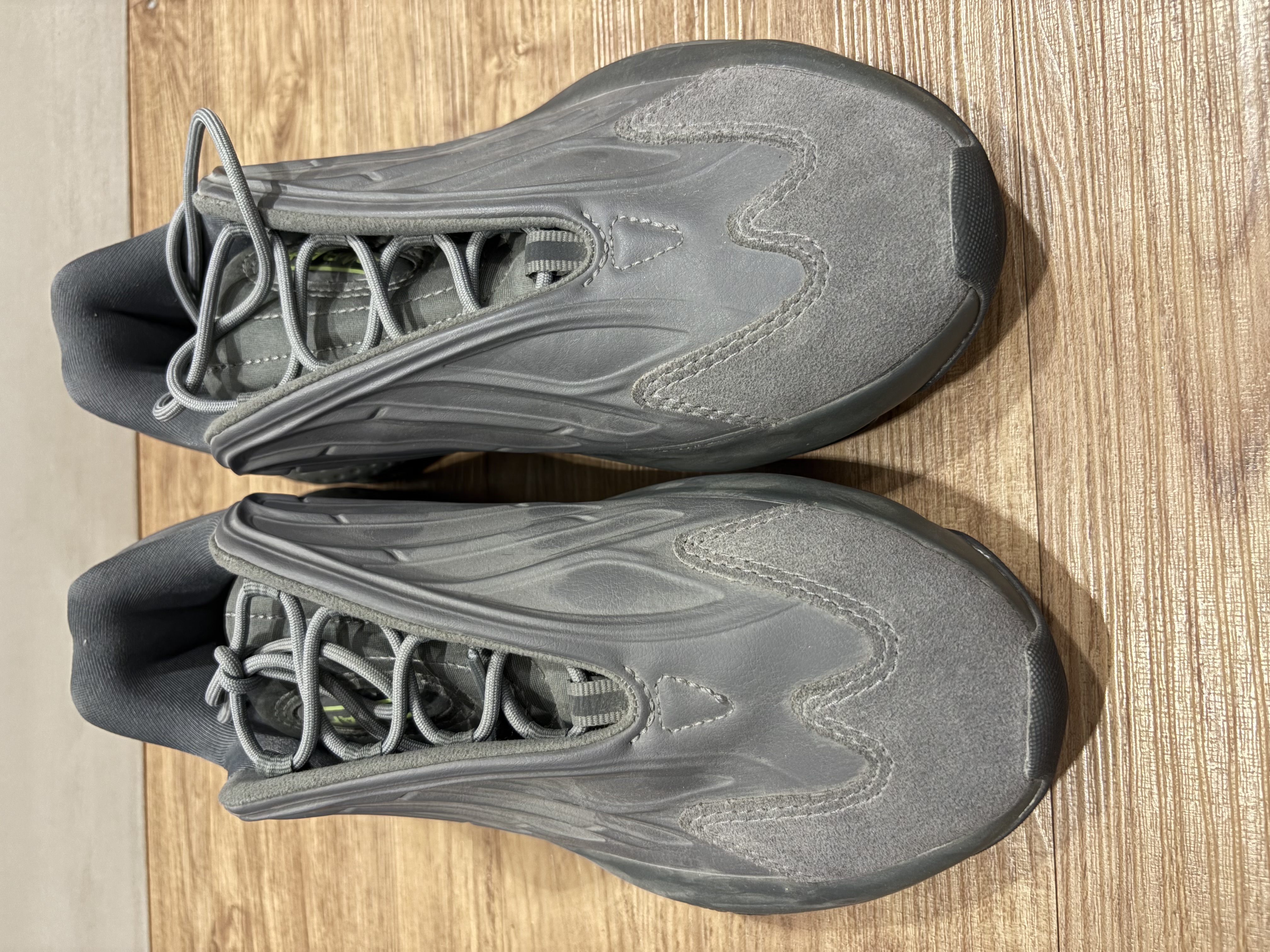 ADIDAS Ozrah sneakers (Unisex) - ORIGINAL: Price Negotiable - Image 5