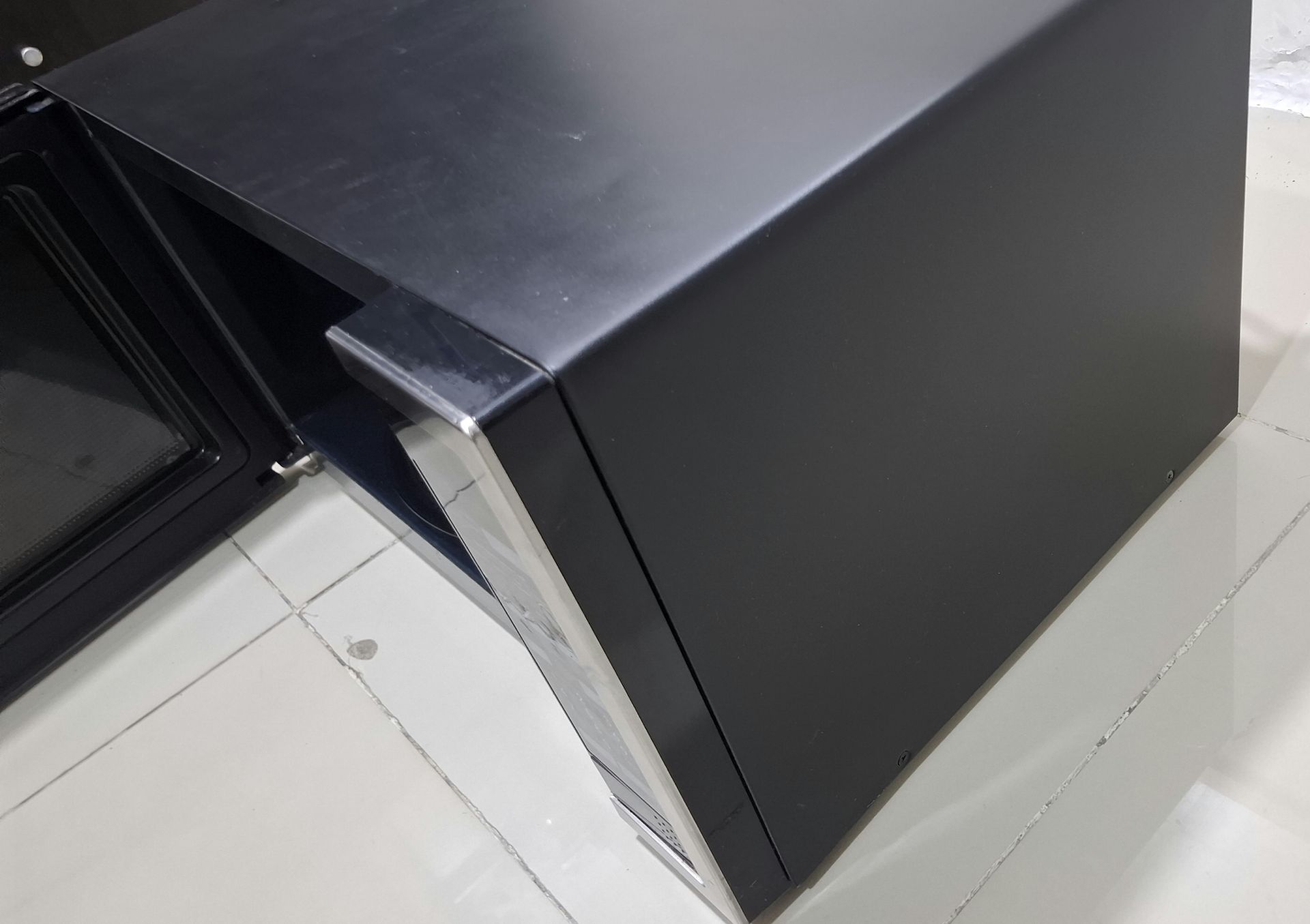 Samsung microwave oven  - Image 8