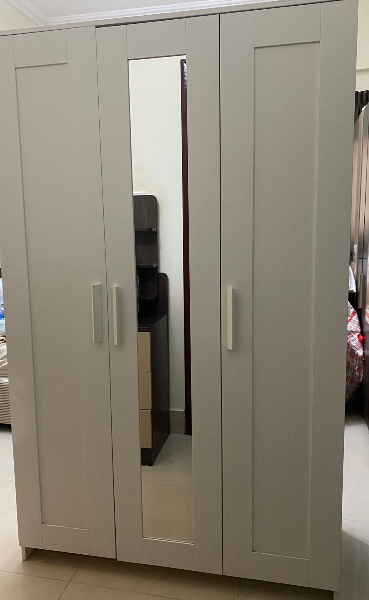 BRIMNES 450QR
Wardrobe with 3 doors - Image 1