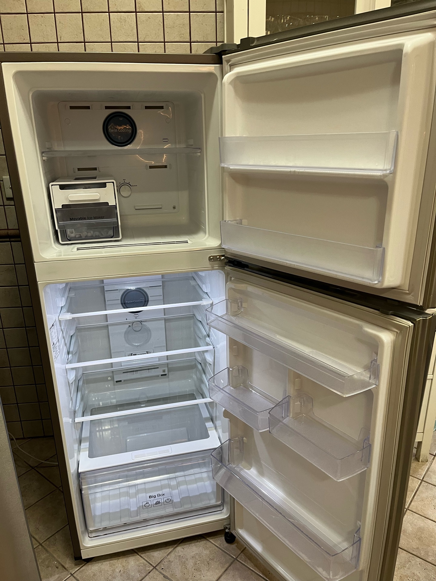 Inverter compressor Samsung fridge and freezer - Image 1