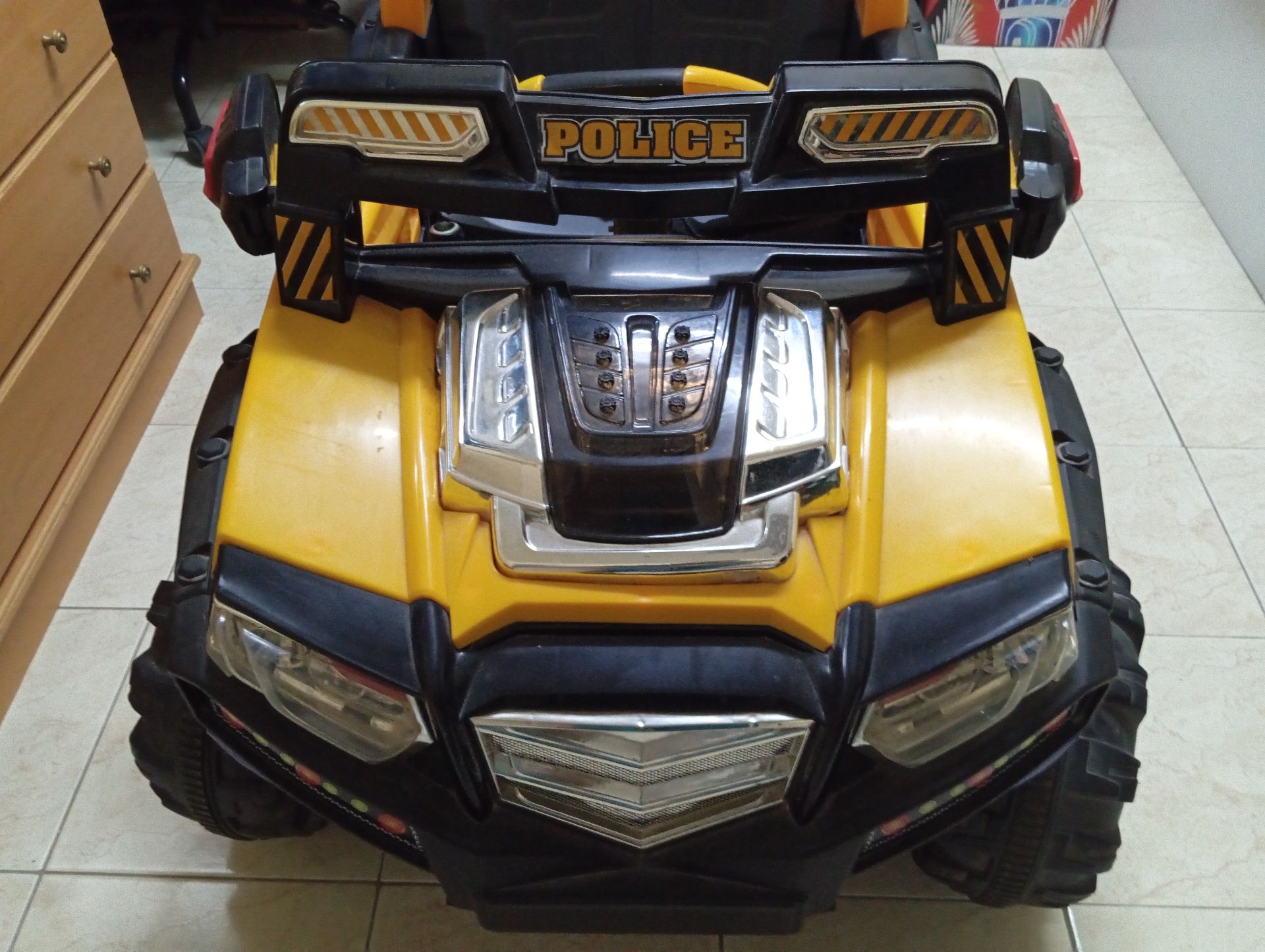 Kid's ride on car - Image 6