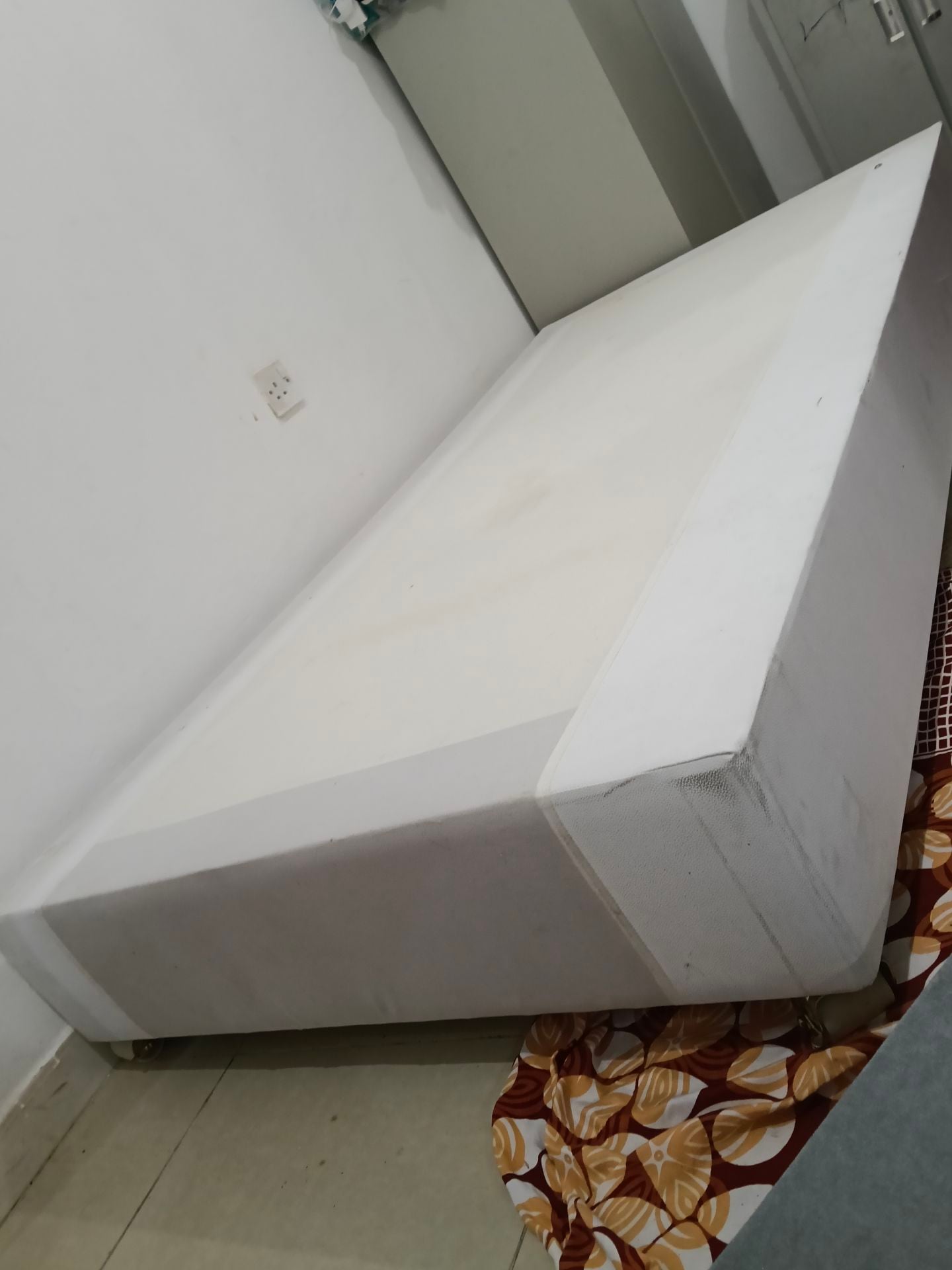 Divan bed with mattress  - Image 3