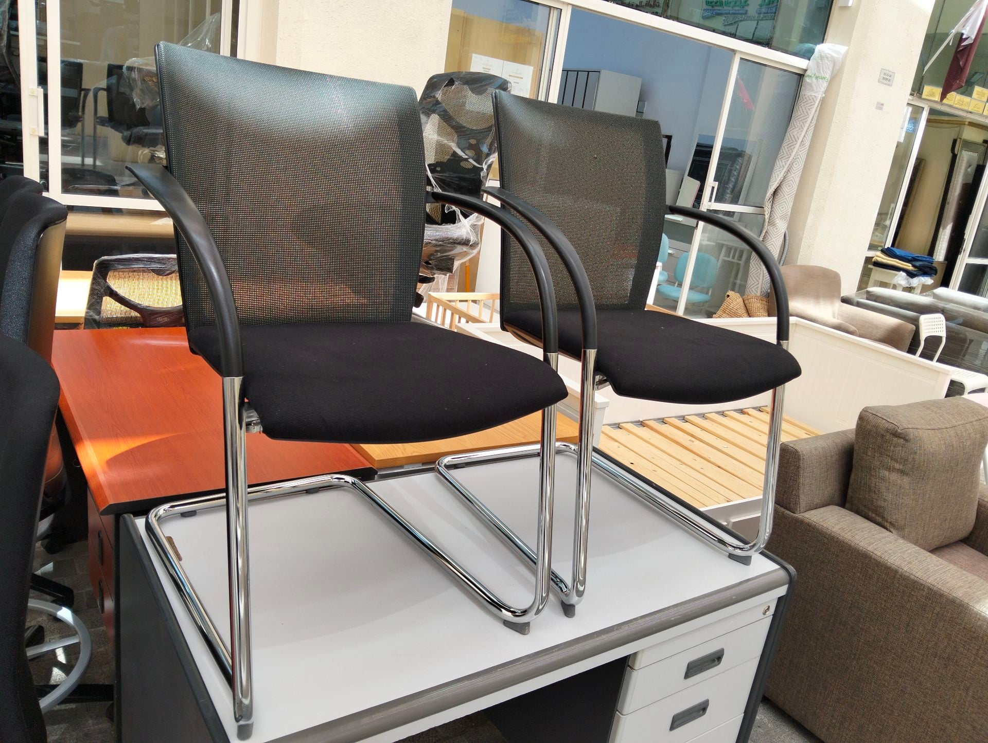 Office furniture available for sale  - Image 4