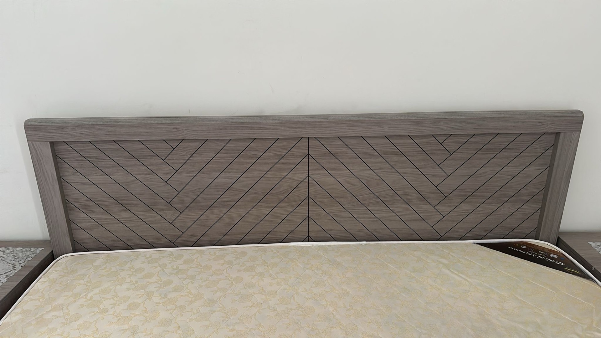 Bed Room Set Home Centre - Image 5