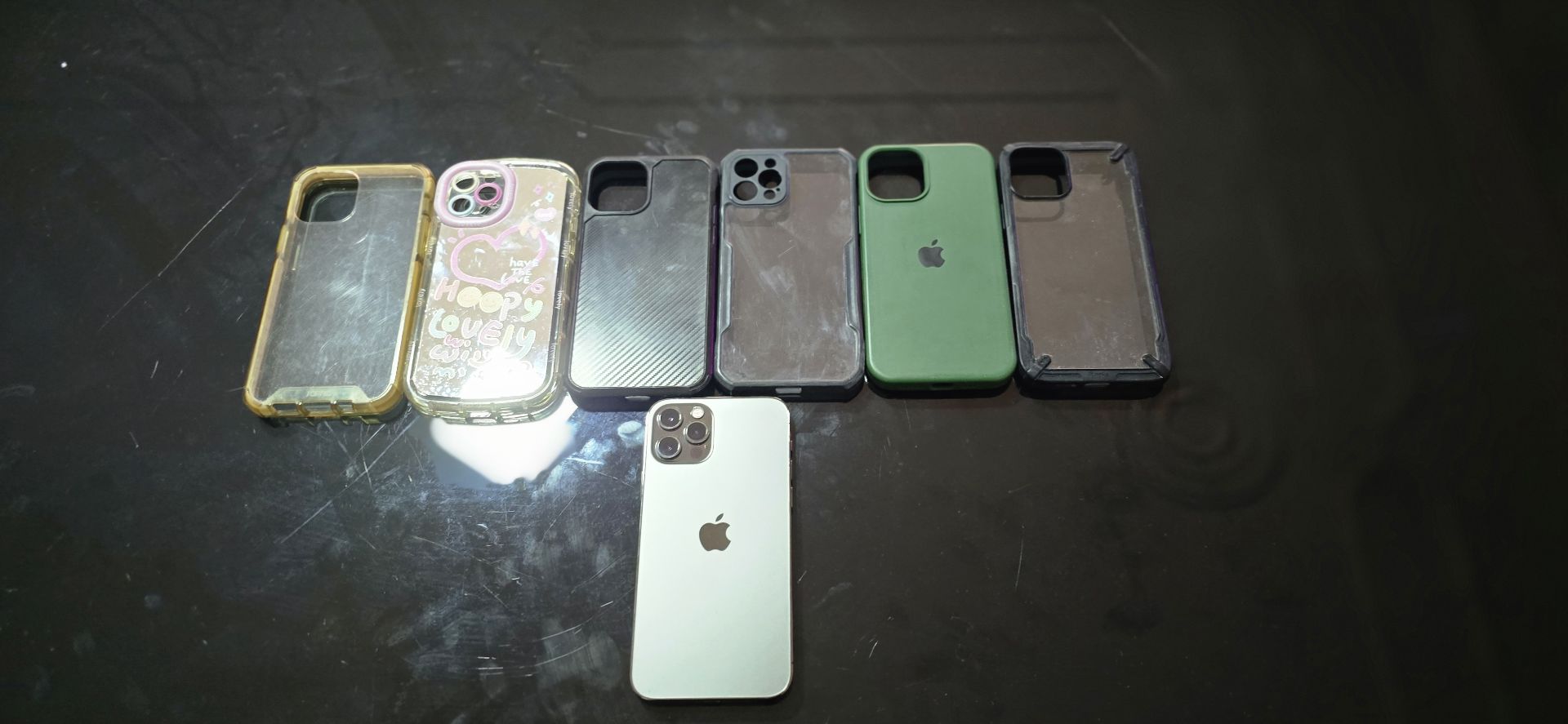 iPhone 12 Pro for sale 256 Gb with 6 cases - Image 5