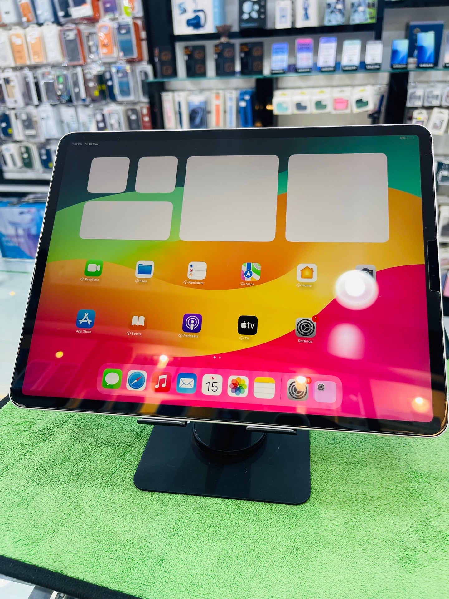 Apple iPad Pro 3rd generation 256 gb - Image 6