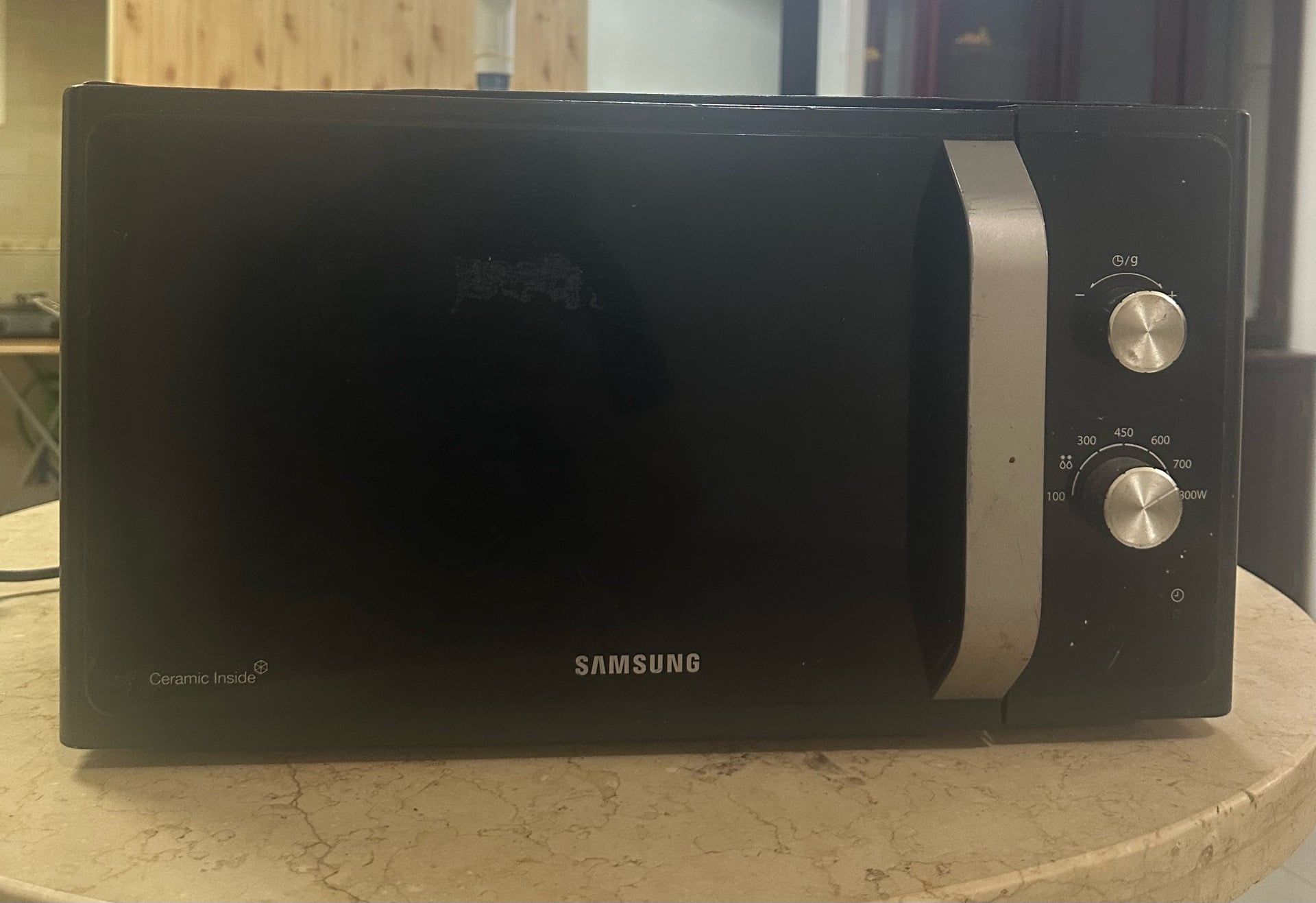 Samsung Microwave Oven - Image 1