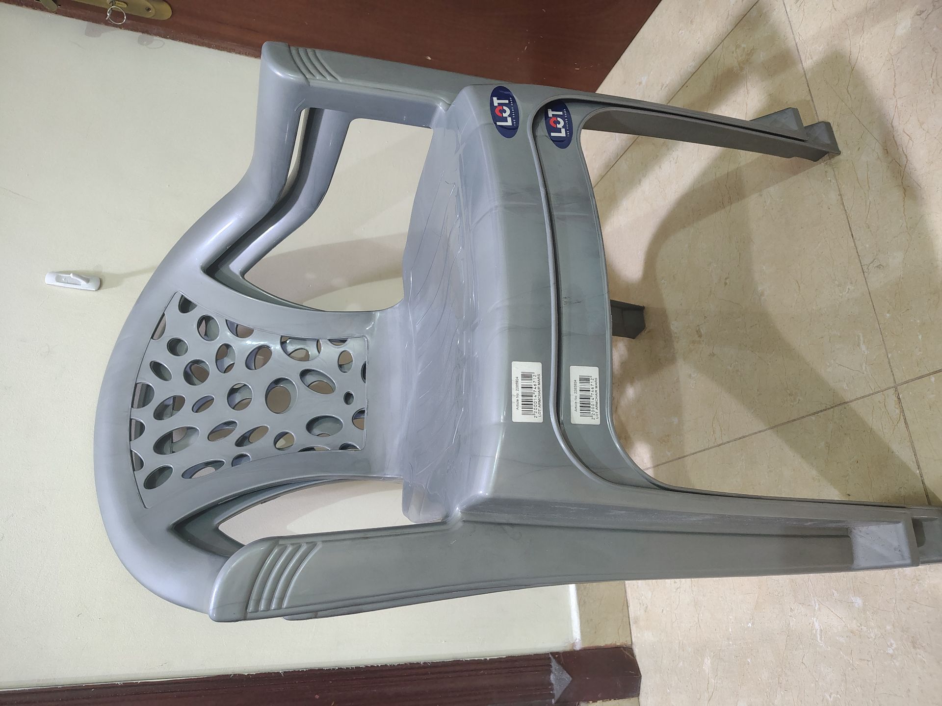 2 Chairs  - Image 3