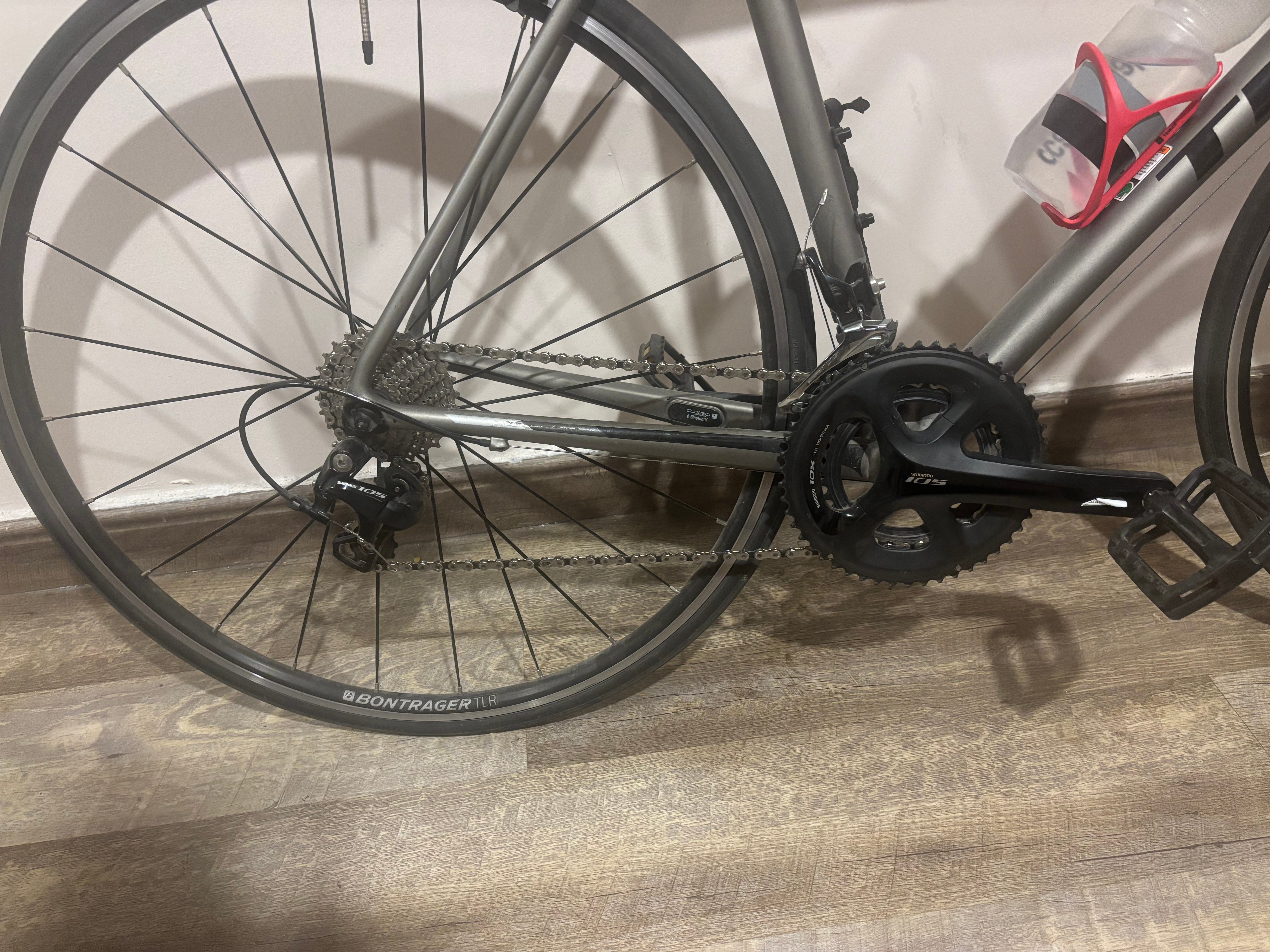 Trek Road bike XL  - Image 2