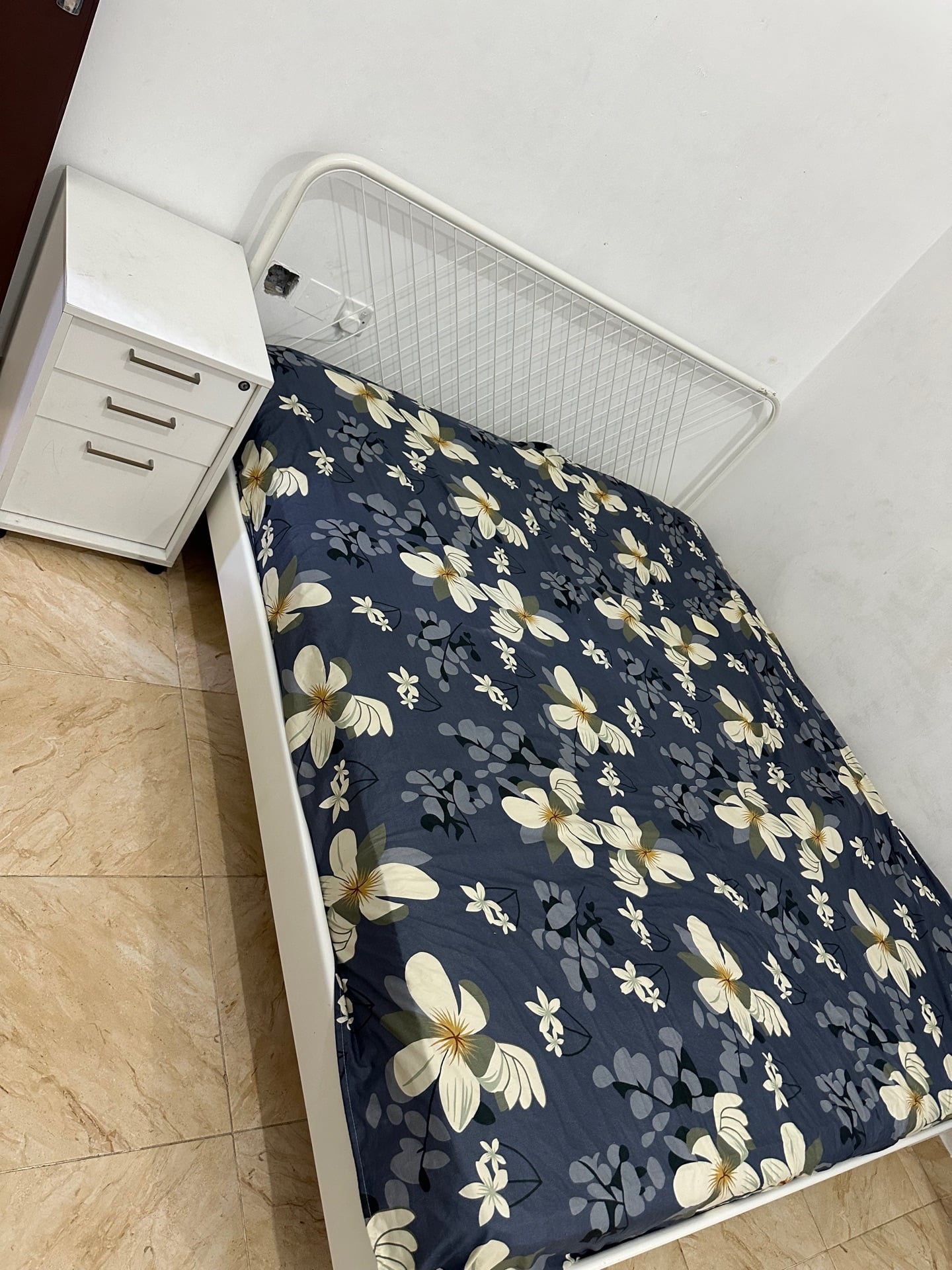 Ikea bed with mattress - Image 1