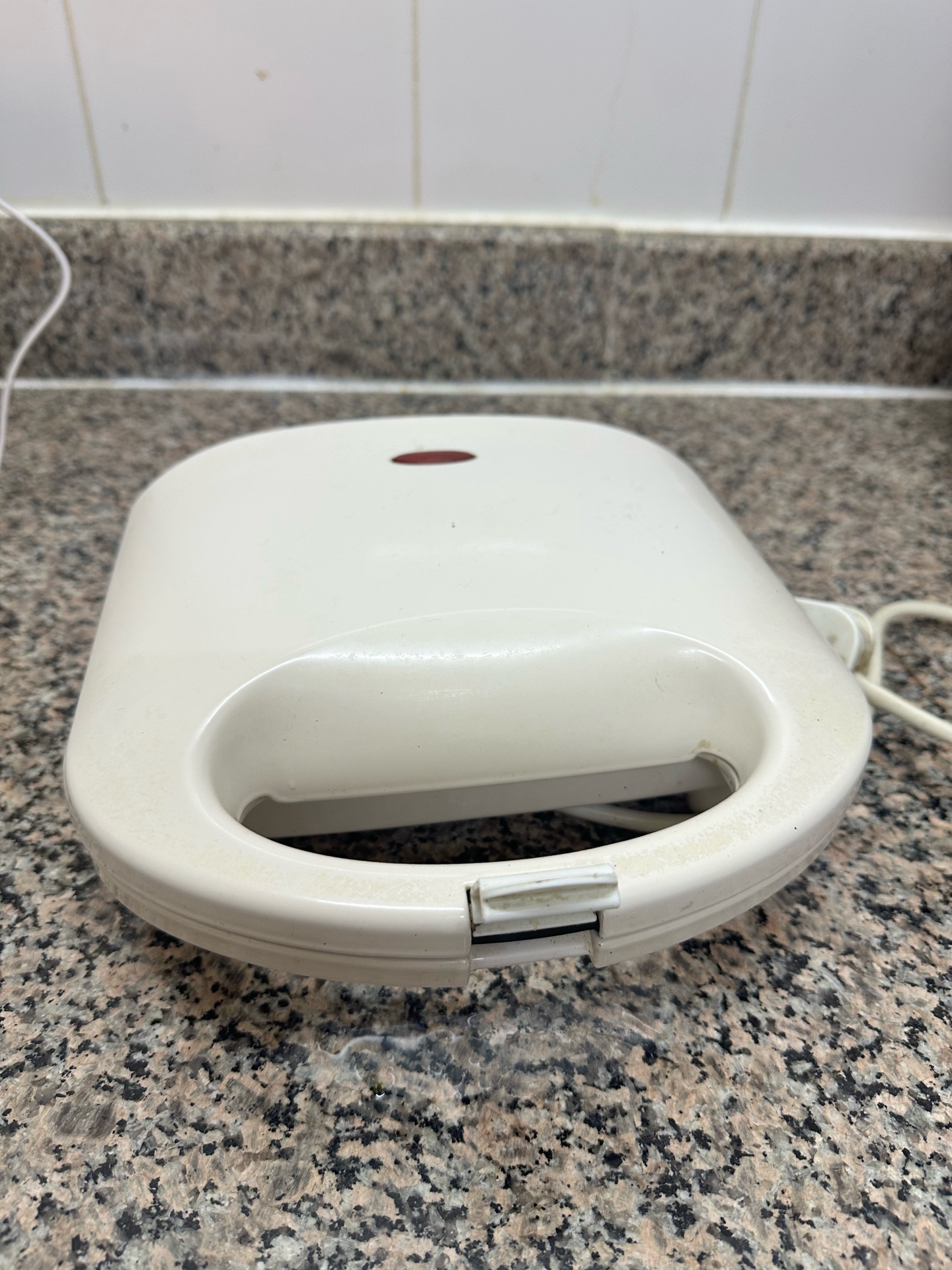 Juicer and sandwich maker - Image 4