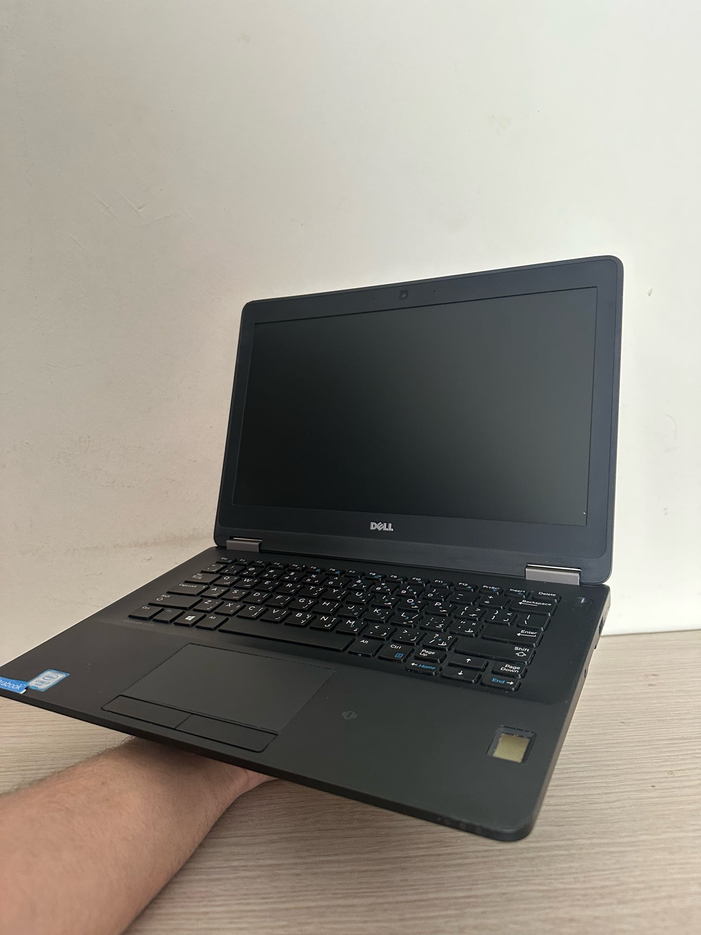 Hightech Laptop - Image 1