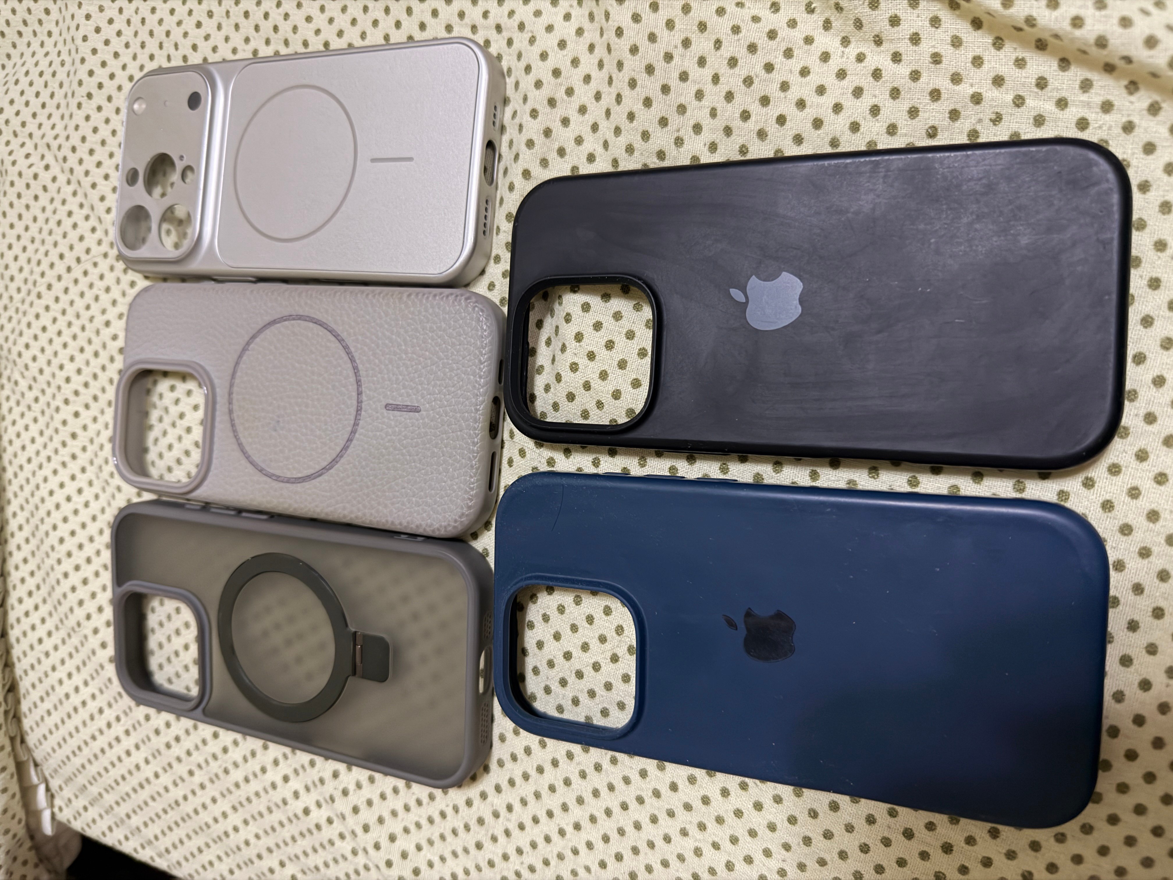 iPhone 16 pro cover with good condition  - Image 4