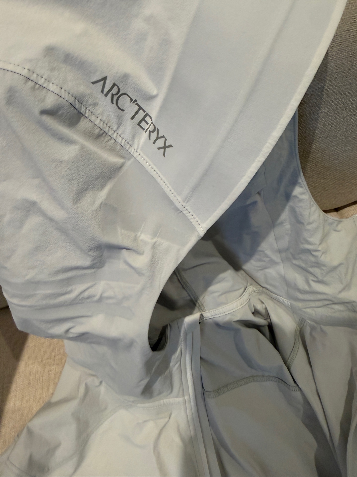 Arcteryx BRAND NEW Windbreaker Jacket Gray/White - Image 7