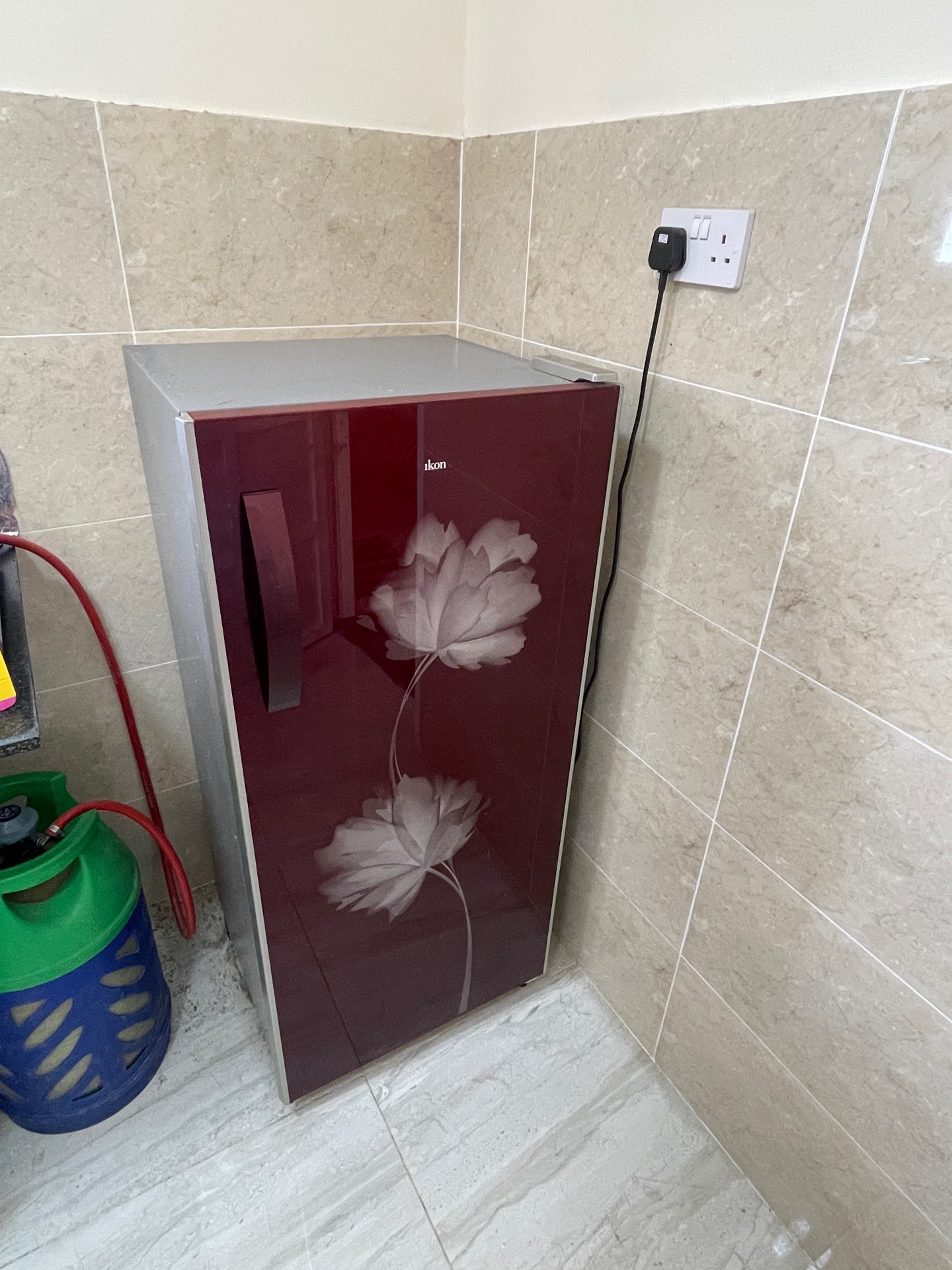 Ikon Refrigerator for sale! - Image 1