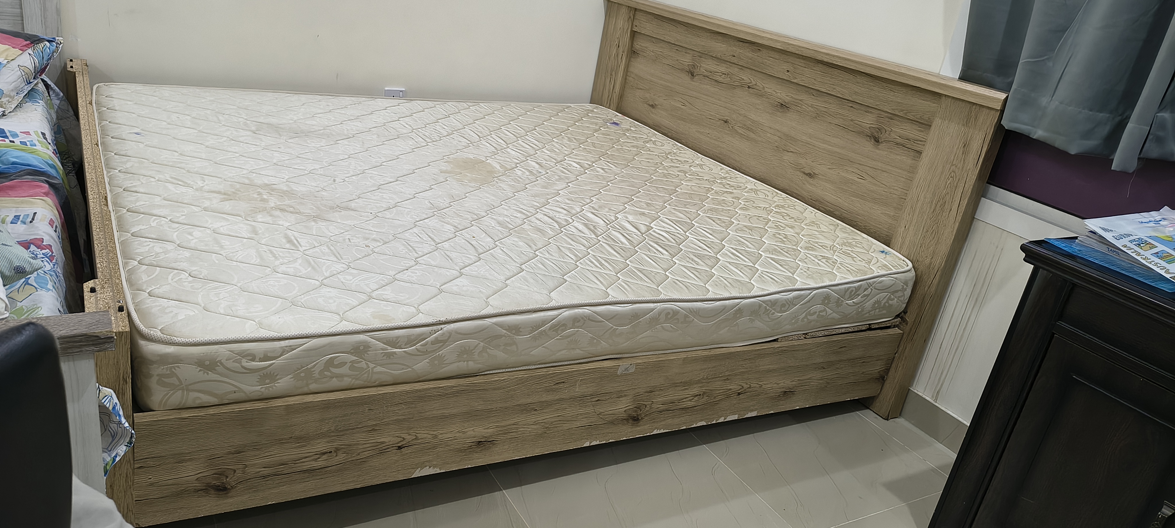 Double size bed with mattress - Image 1